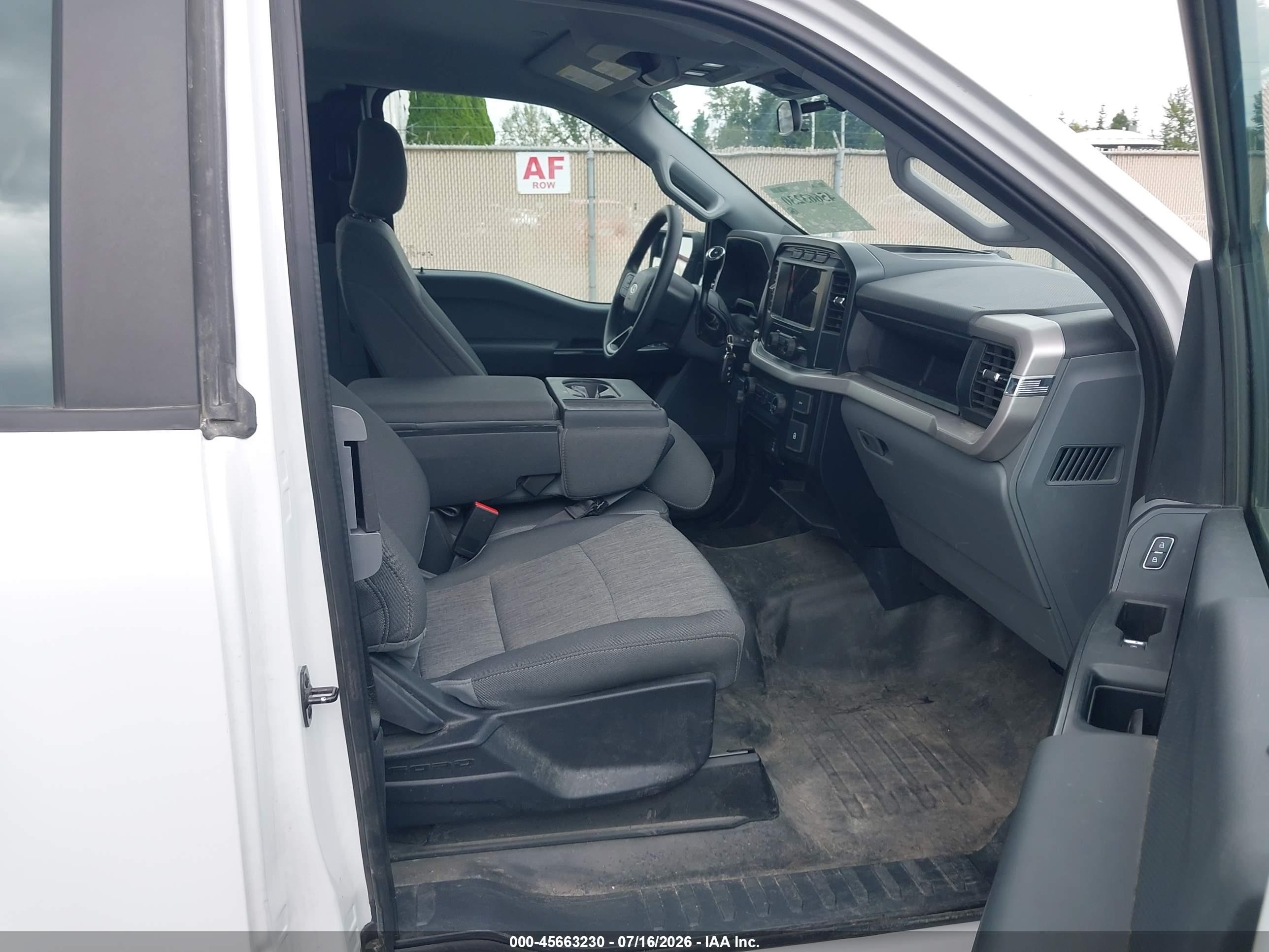 2023 Ford F-150 Xl Белый vin: 1FTFX1E54PKF16635