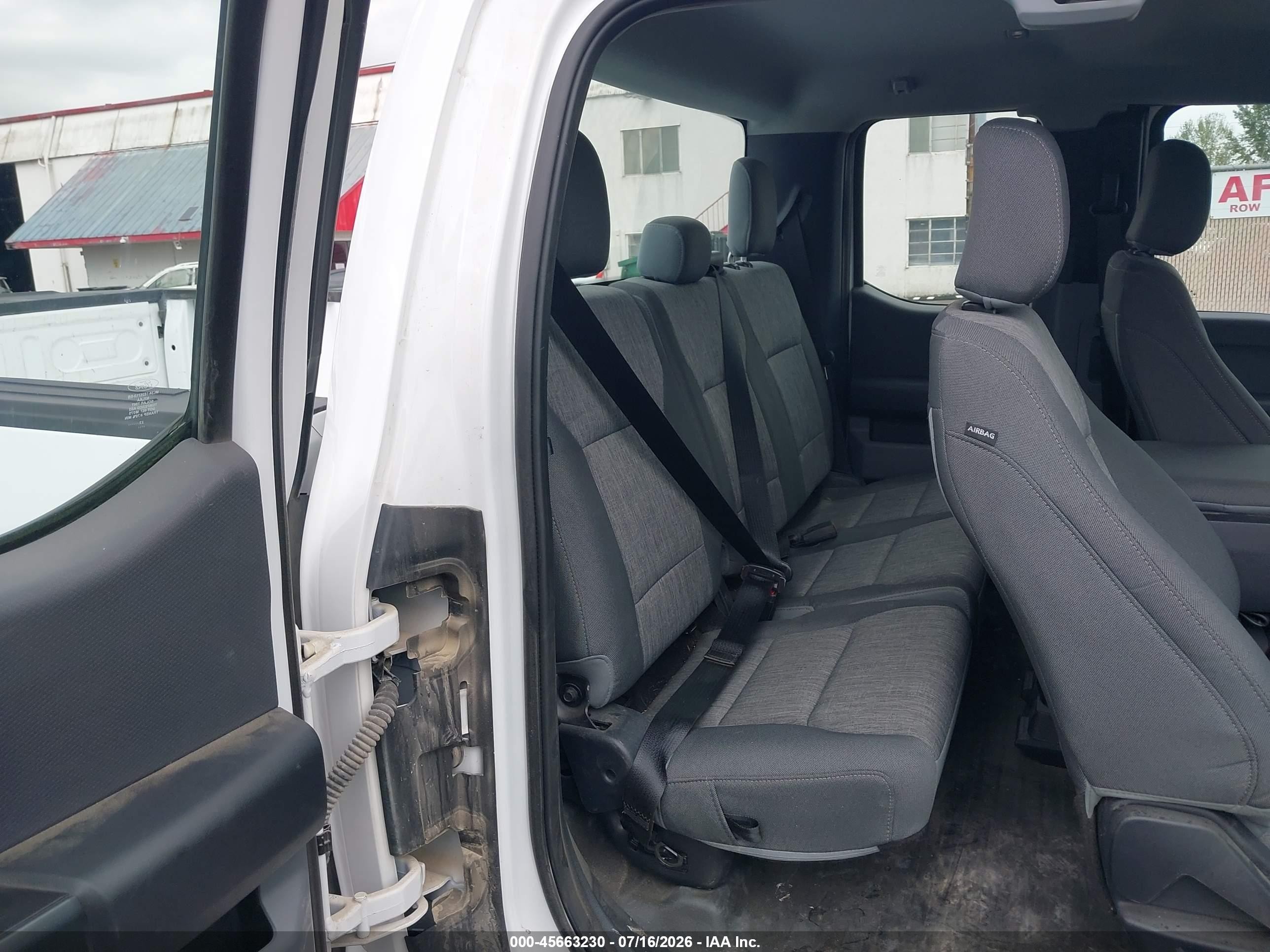 2023 Ford F-150 Xl Белый vin: 1FTFX1E54PKF16635