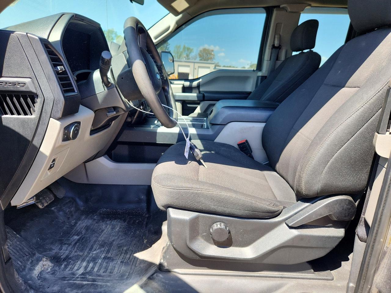 2020 Ford F150 Super Cab Серый vin: 1FTFX1E55LKE17610