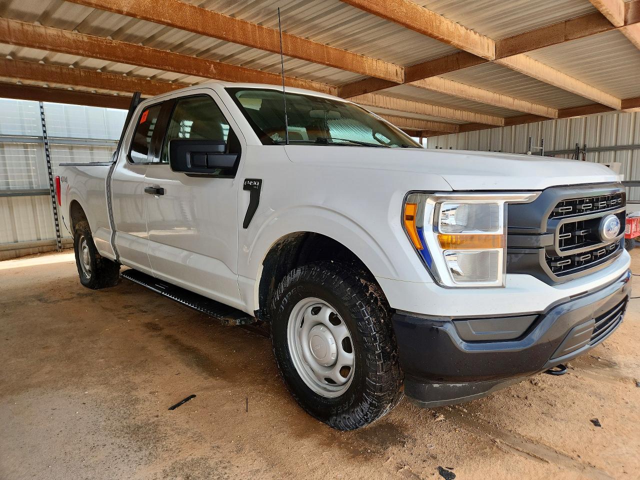 2022 Ford F150 Super Cab White vin: 1FTFX1E57NKE90643