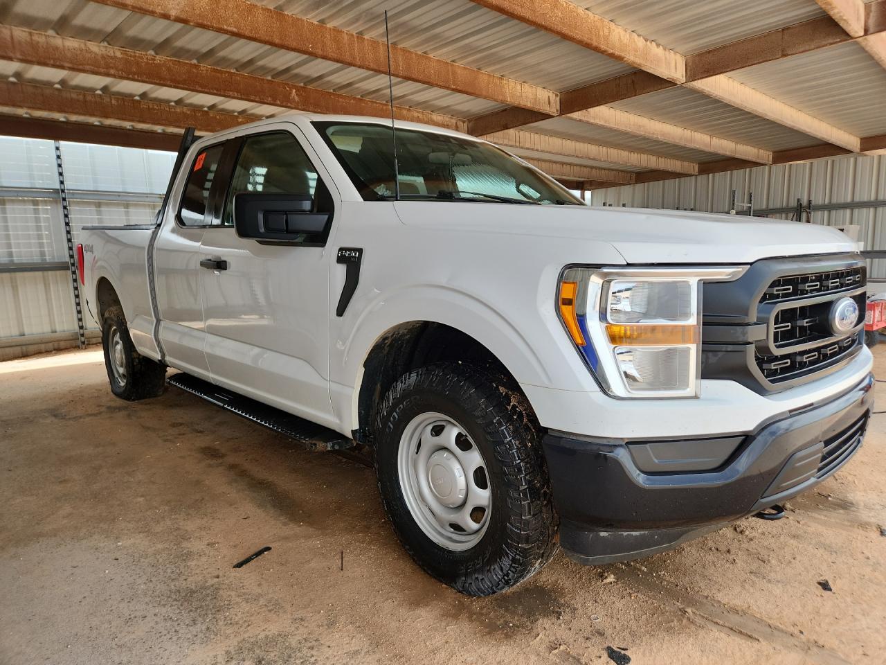 2022 Ford F150 Super Cab White vin: 1FTFX1E57NKE90643 Damage: Right Front Fender, Dent(S) W/ Paint Dmg, 2 To 3 Inches