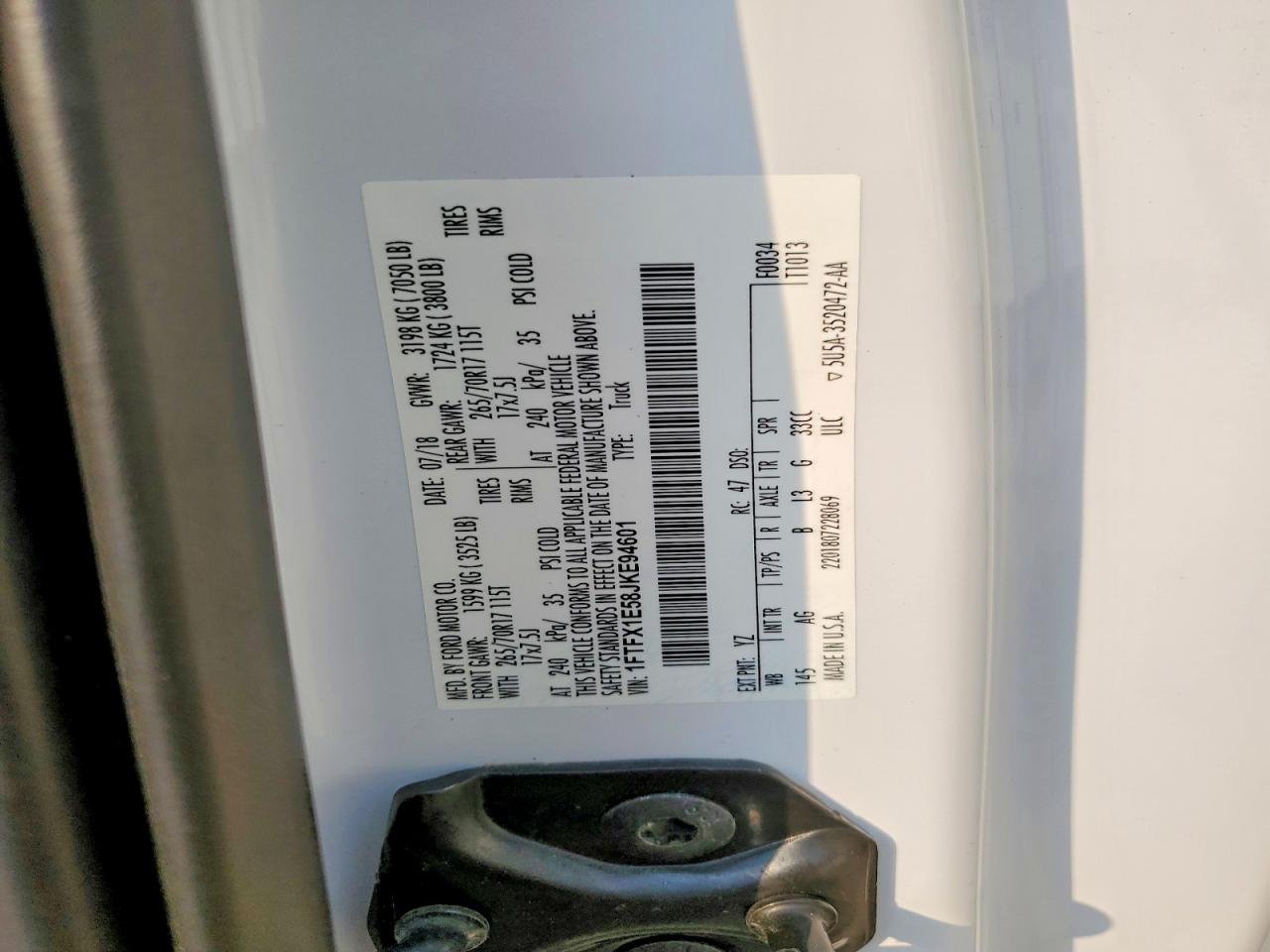 2018 Ford F150 Super Cab White vin: 1FTFX1E58JKE94601