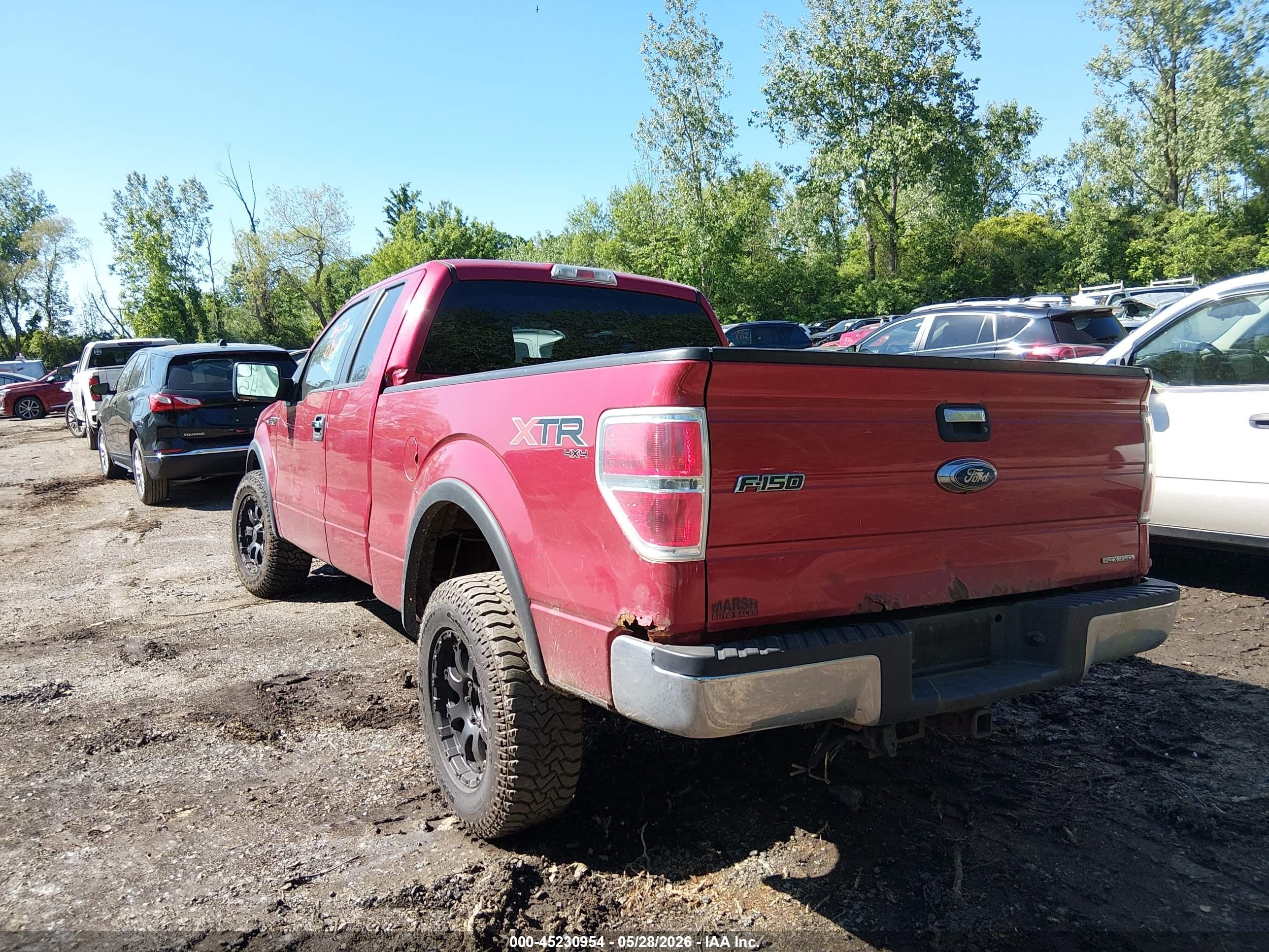 2011 Ford F-150 Xlt Red vin: 1FTFX1EF0BFA01173
