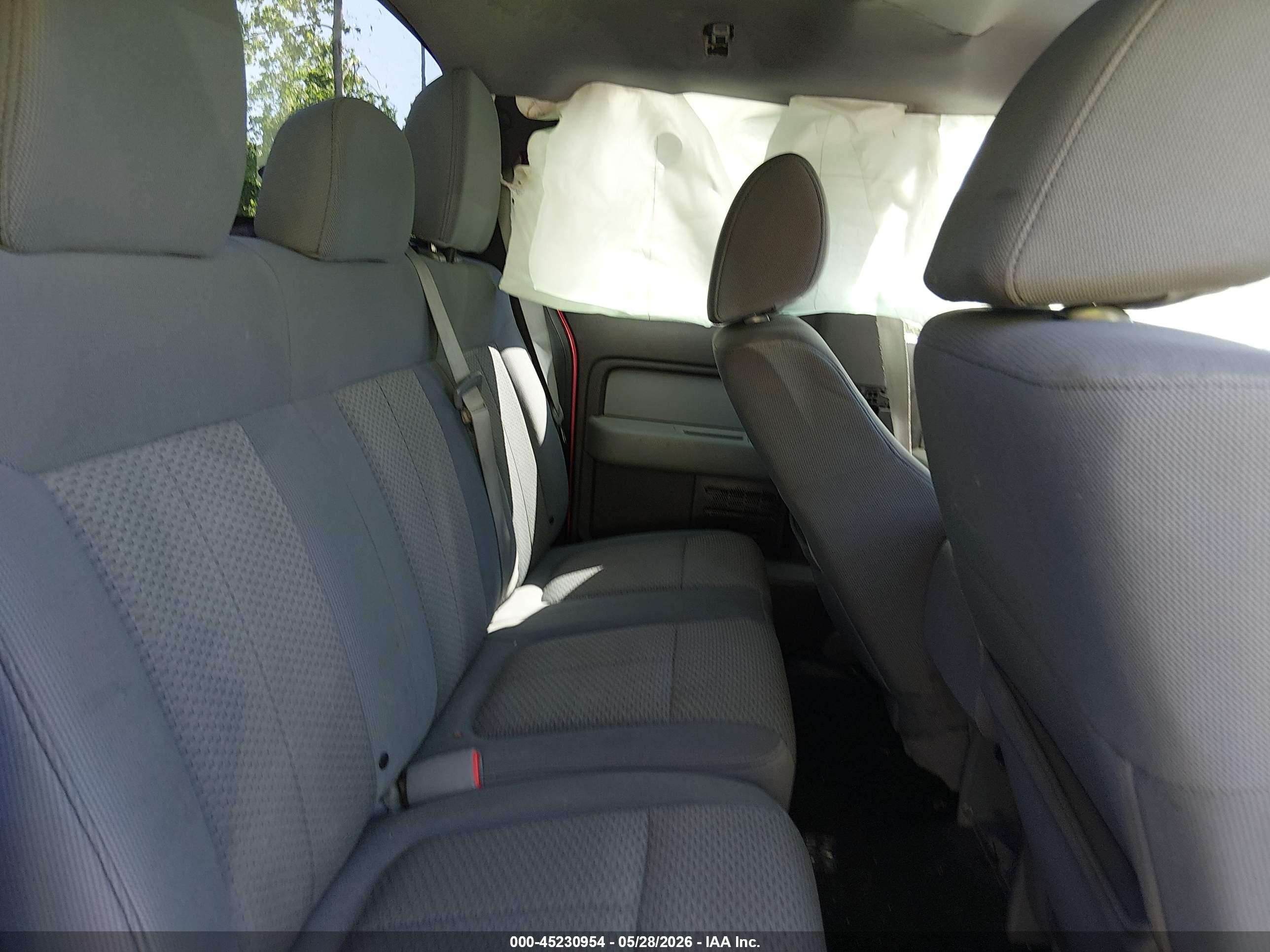 2011 Ford F-150 Xlt Red vin: 1FTFX1EF0BFA01173