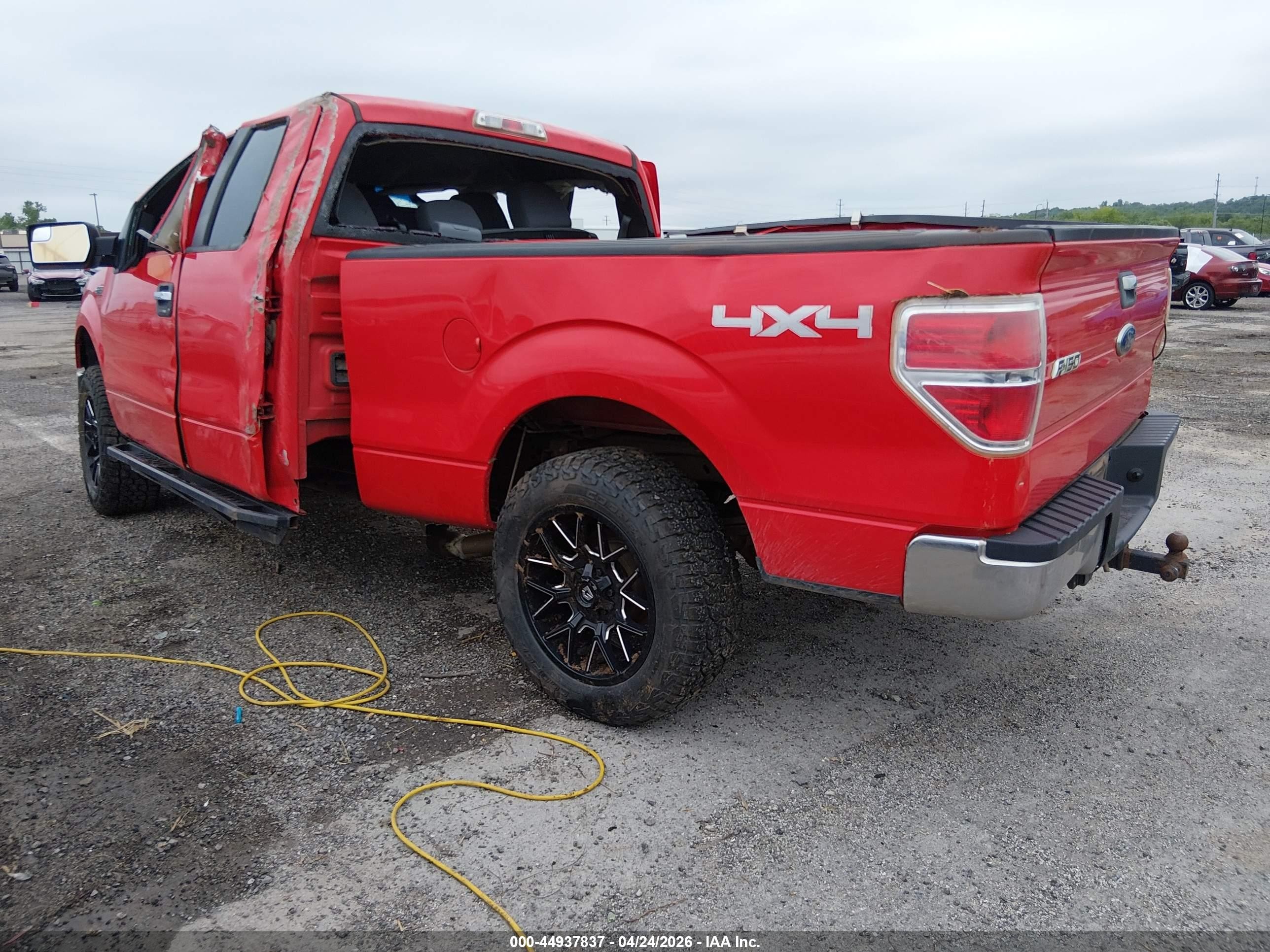 2011 Ford F-150 Xlt Red vin: 1FTFX1EF0BFA72387