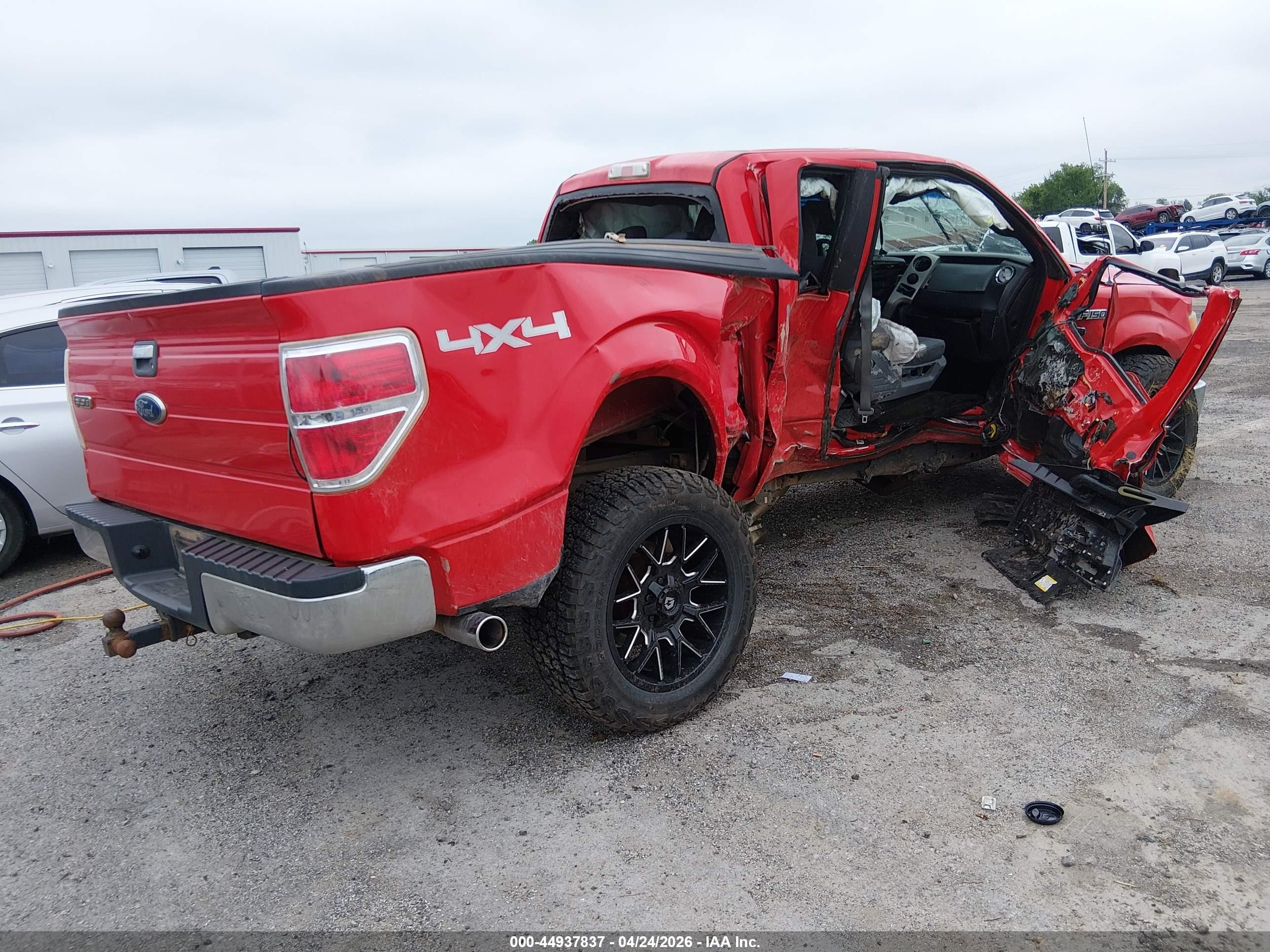 2011 Ford F-150 Xlt Red vin: 1FTFX1EF0BFA72387