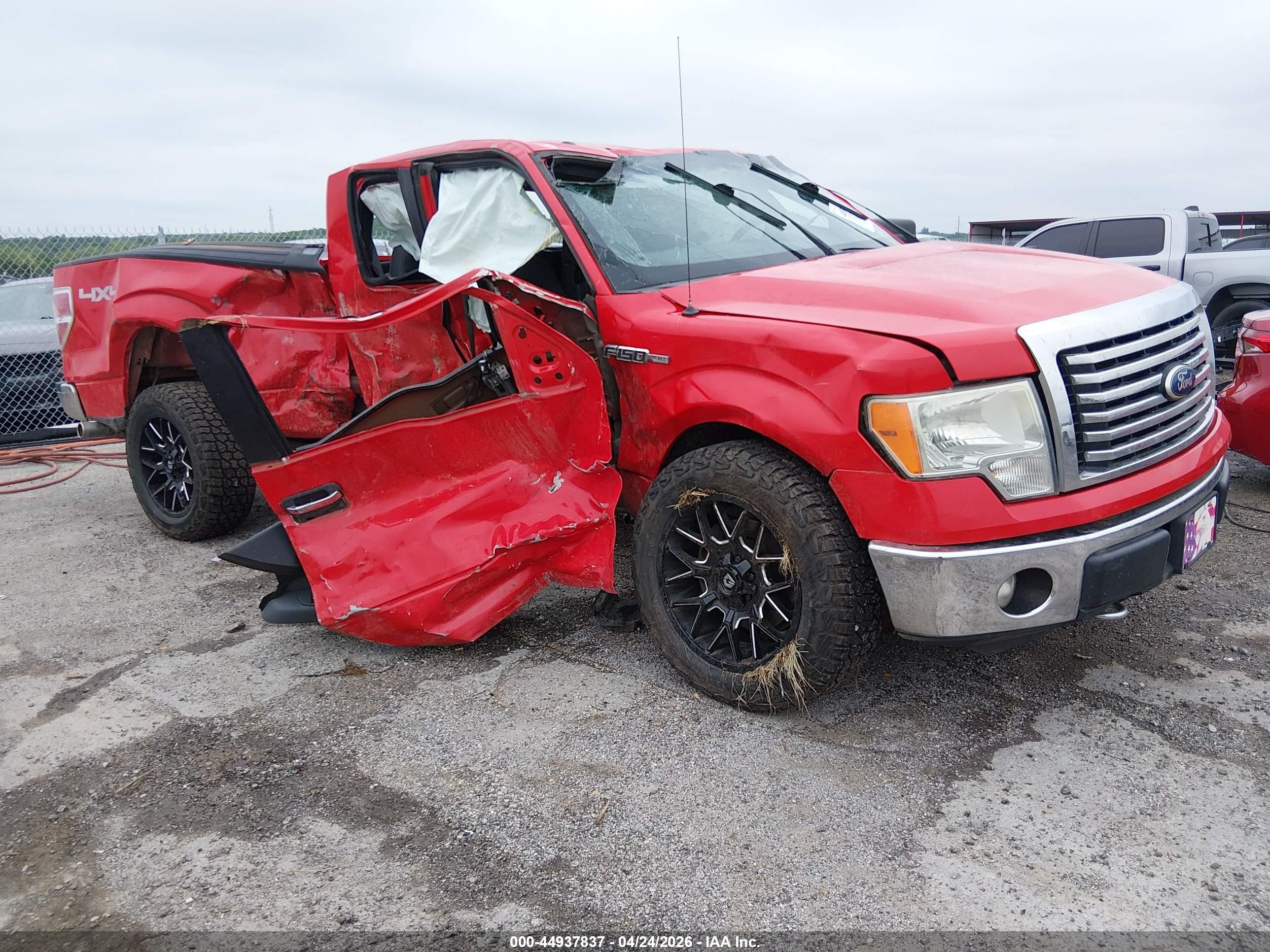 2011 Ford F-150 Xlt Red vin: 1FTFX1EF0BFA72387