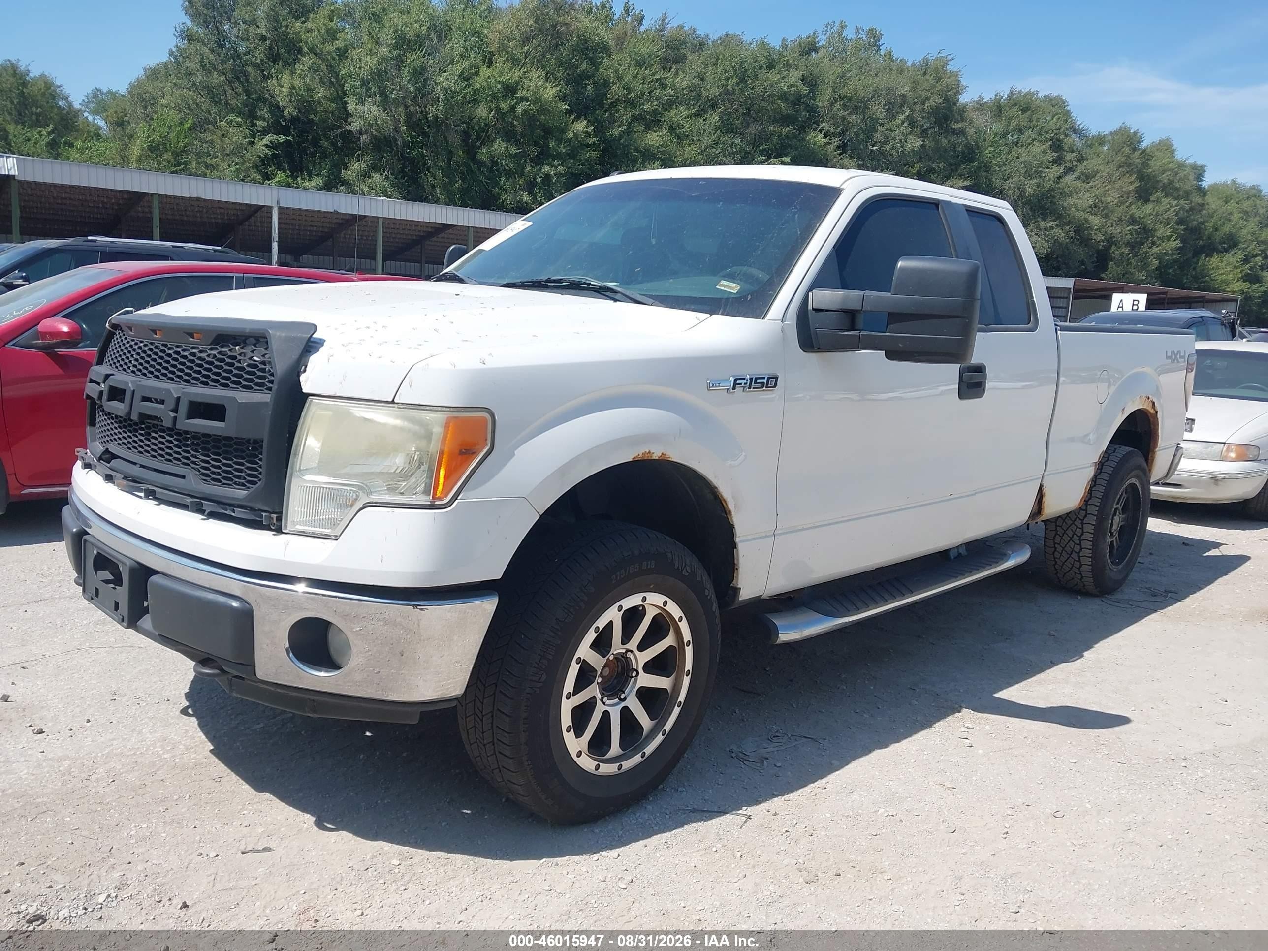 2011 Ford F-150 Xlt White vin: 1FTFX1EF0BFB04562