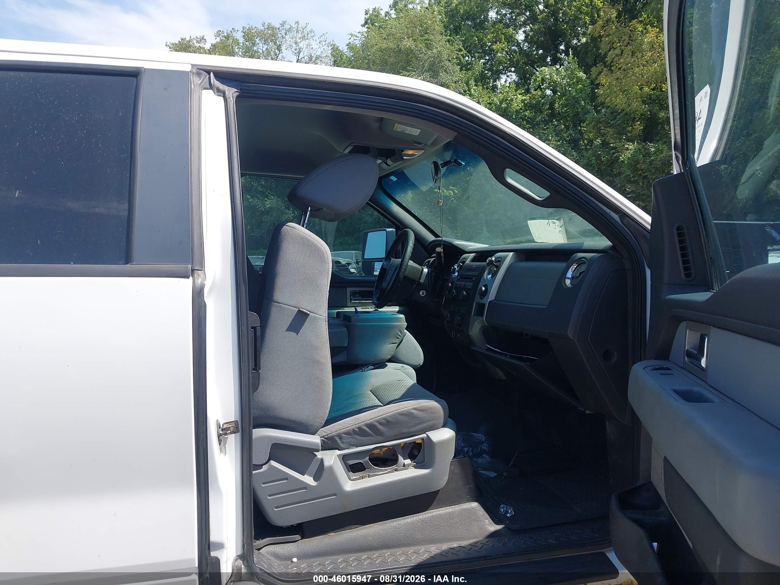 2011 Ford F-150 Xlt White vin: 1FTFX1EF0BFB04562