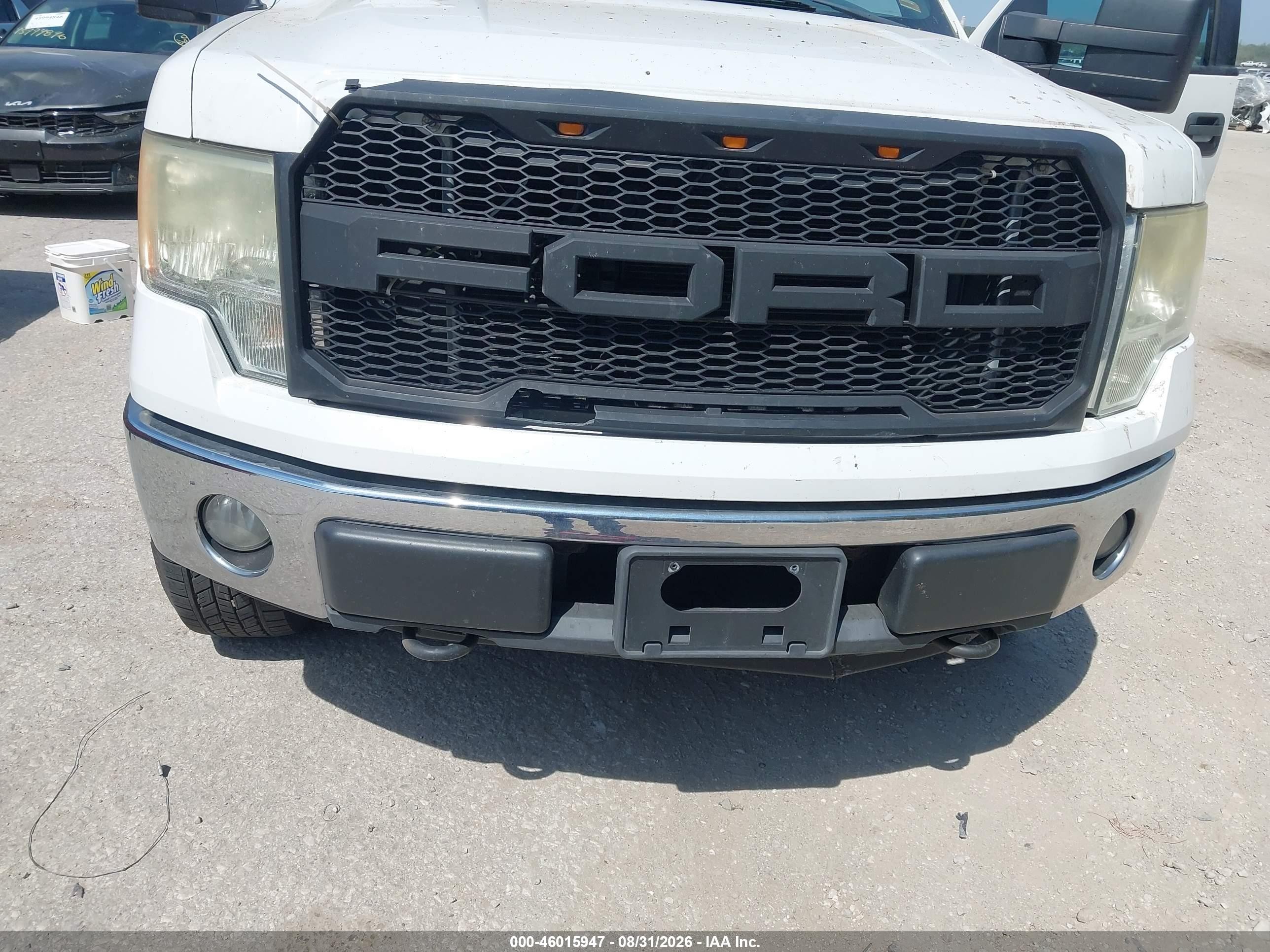 2011 Ford F-150 Xlt White vin: 1FTFX1EF0BFB04562