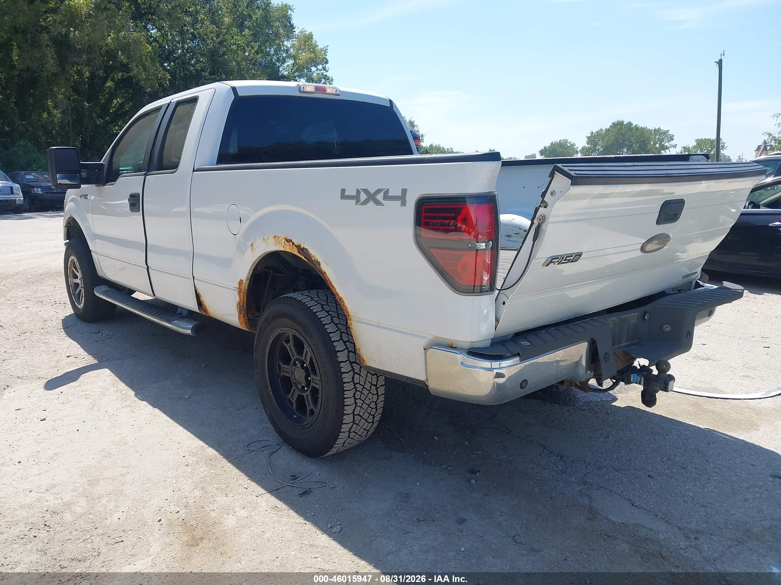2011 Ford F-150 Xlt White vin: 1FTFX1EF0BFB04562