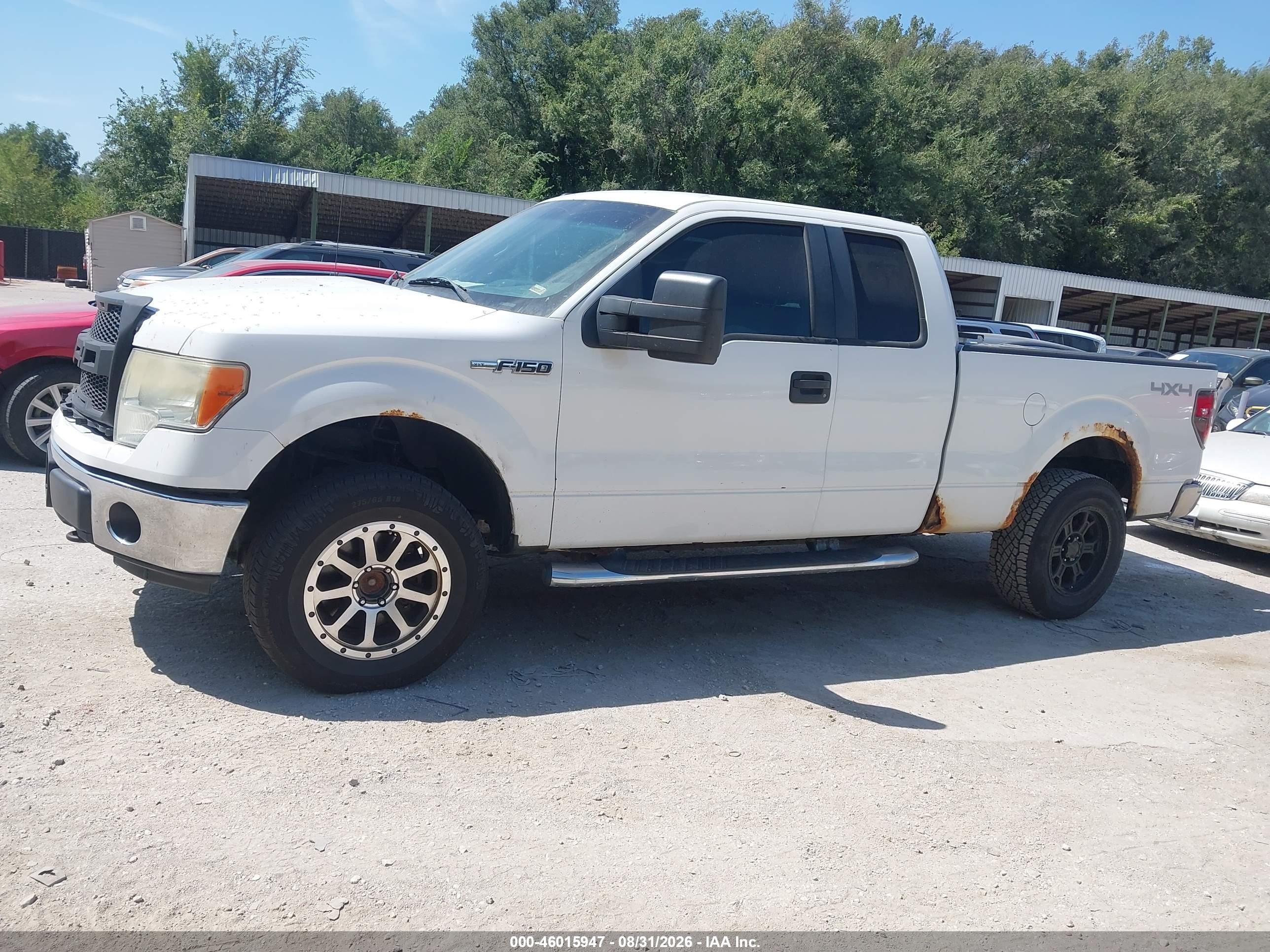 2011 Ford F-150 Xlt White vin: 1FTFX1EF0BFB04562