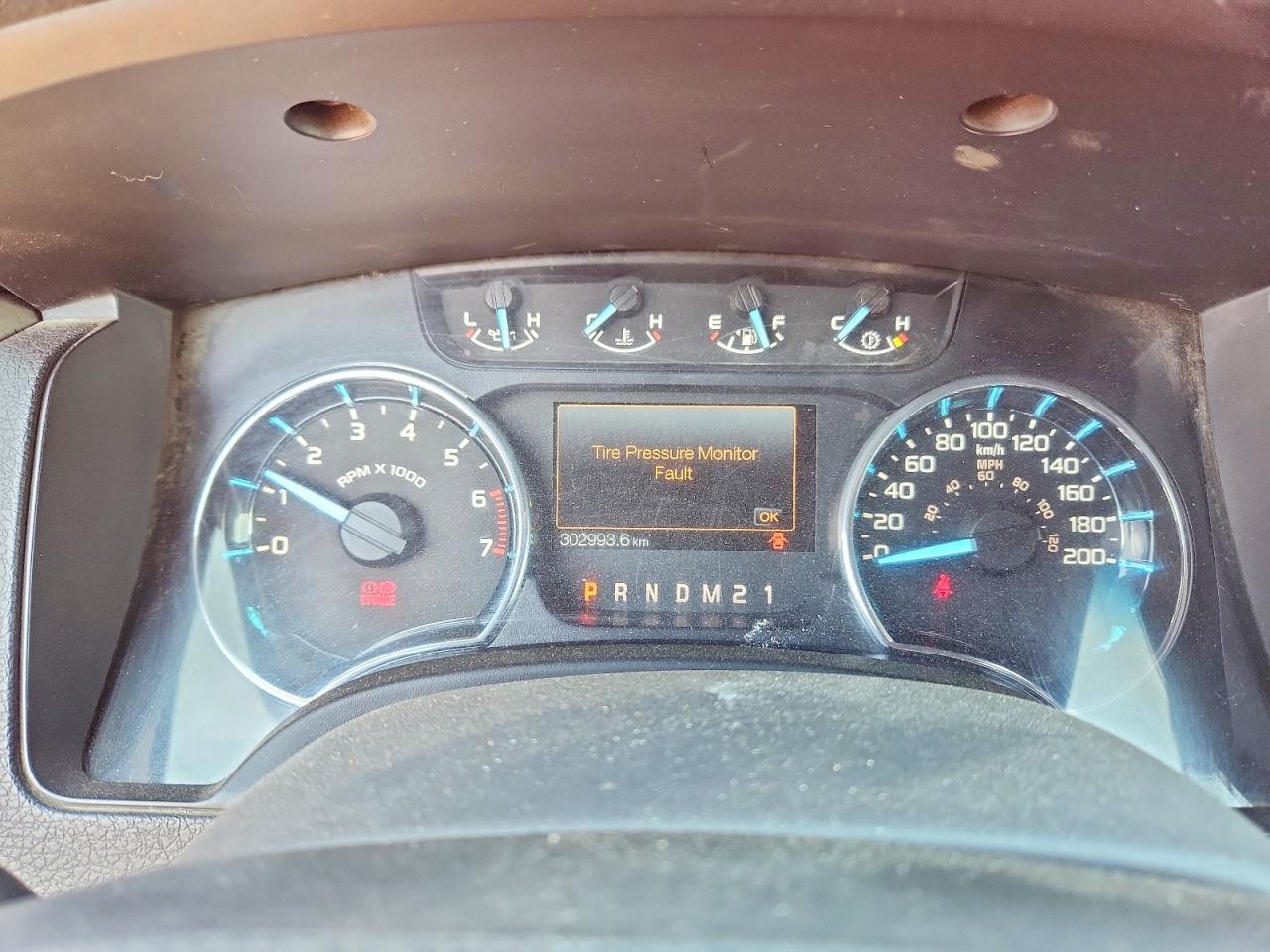 2011 Ford F150 Super Cab Red vin: 1FTFX1EF0BFC24118