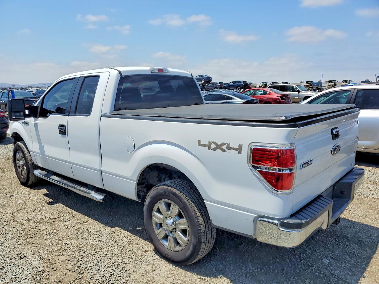 2011 Ford F150 Super Cab White vin: 1FTFX1EF0BFD42623