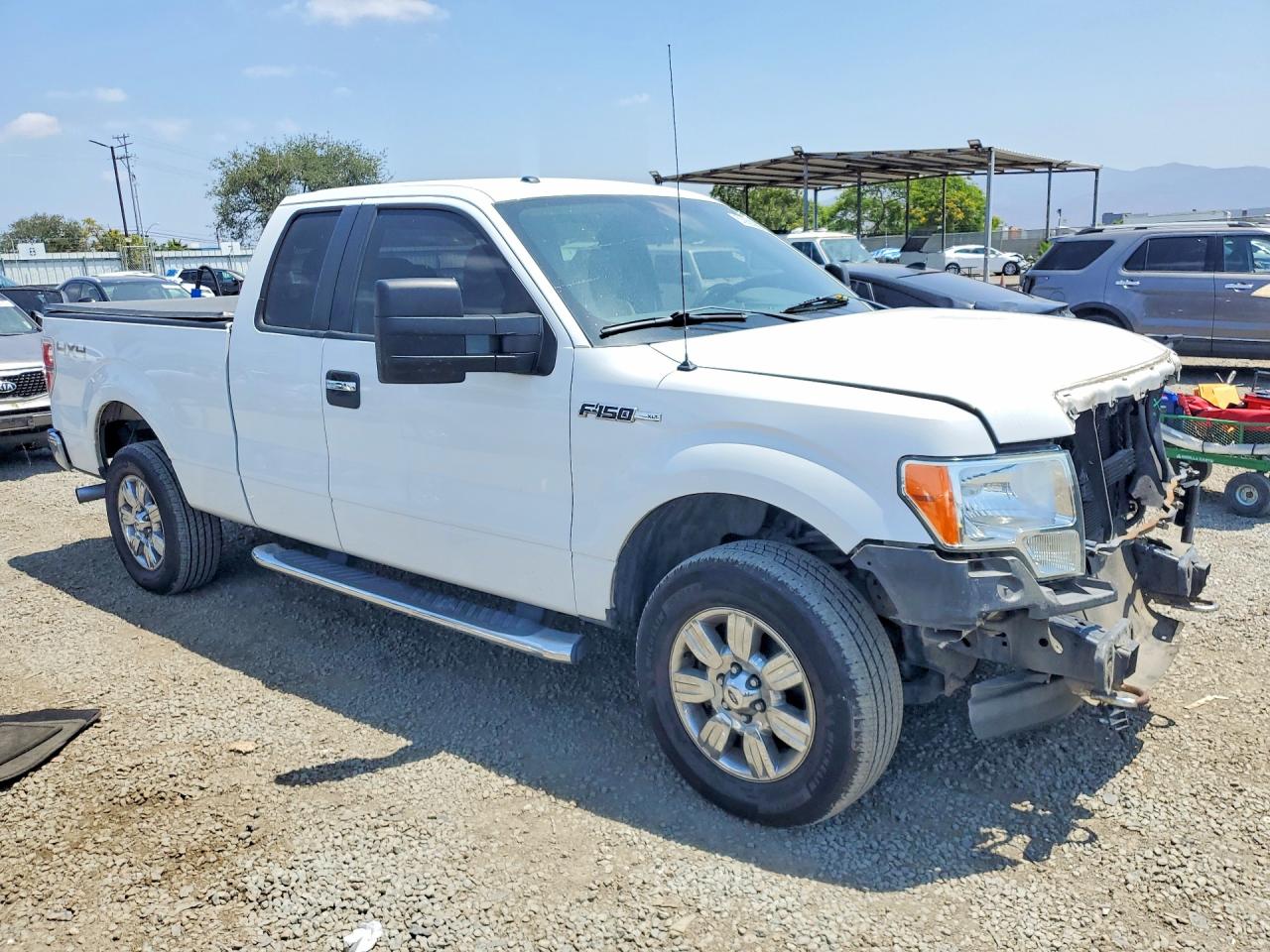 2011 Ford F150 Super Cab White vin: 1FTFX1EF0BFD42623