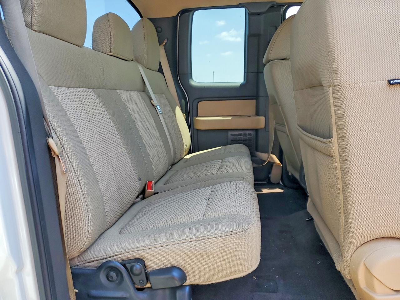 2011 Ford F150 Super Cab White vin: 1FTFX1EF0BFD42623