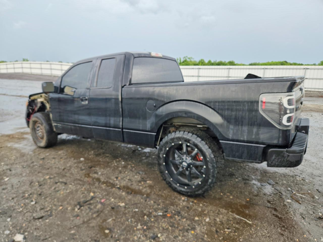 2012 Ford F150 Super Cab Black vin: 1FTFX1EF0CFB50328