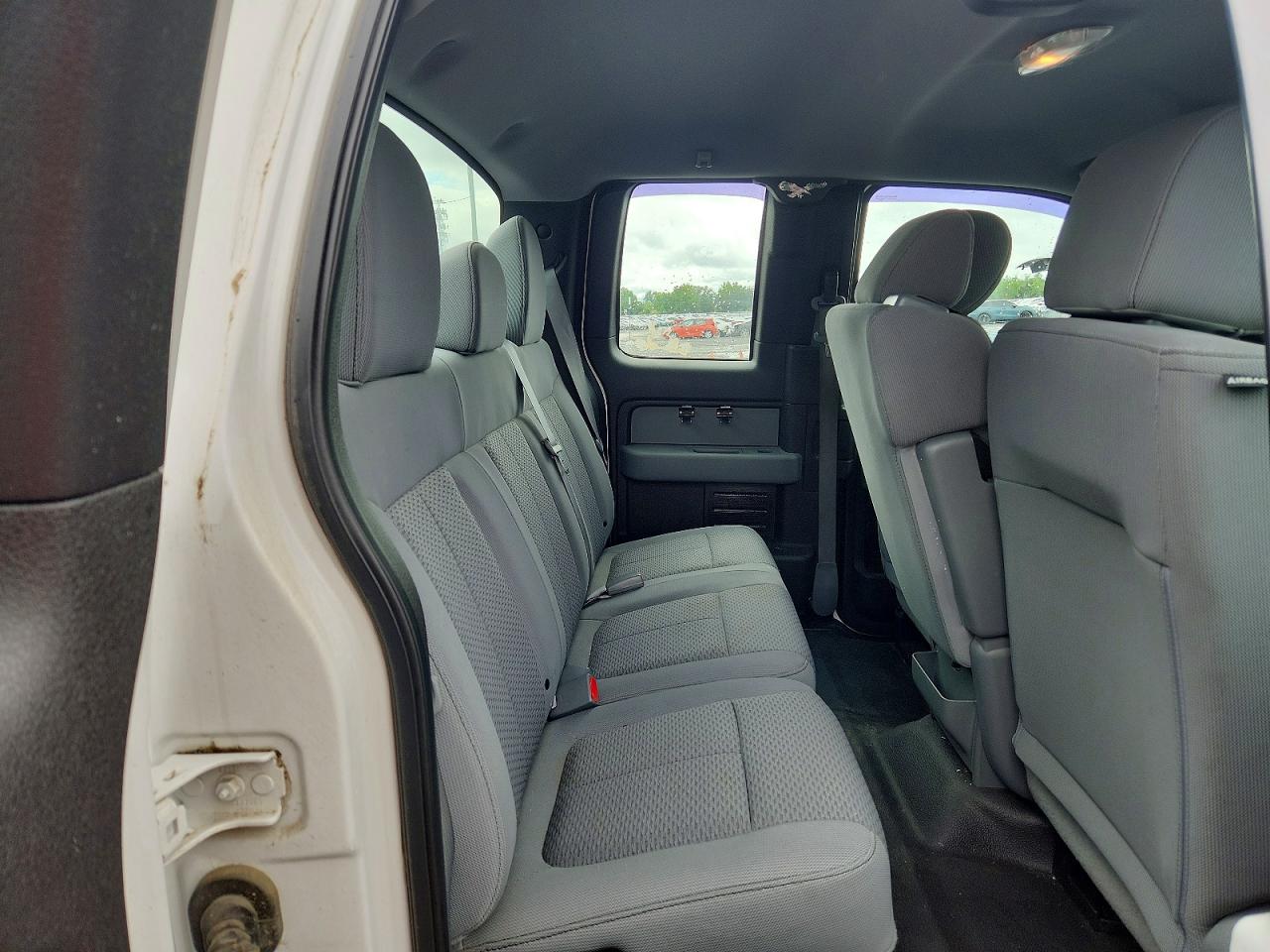 2012 Ford F150 Super Cab White vin: 1FTFX1EF0CFC17414