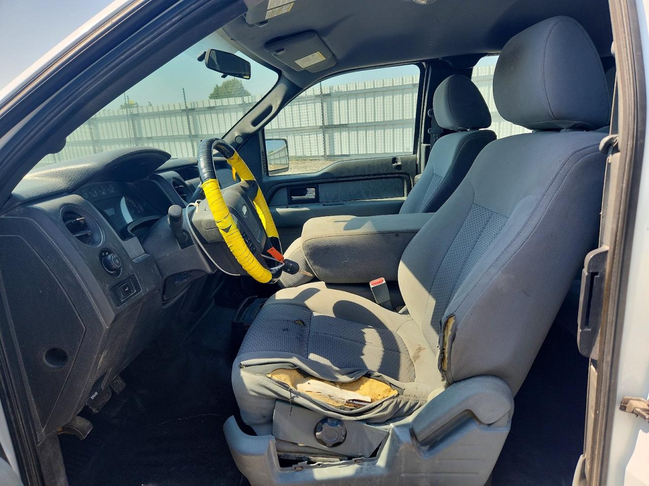 2013 Ford F150 Super Cab White vin: 1FTFX1EF0DFB61539