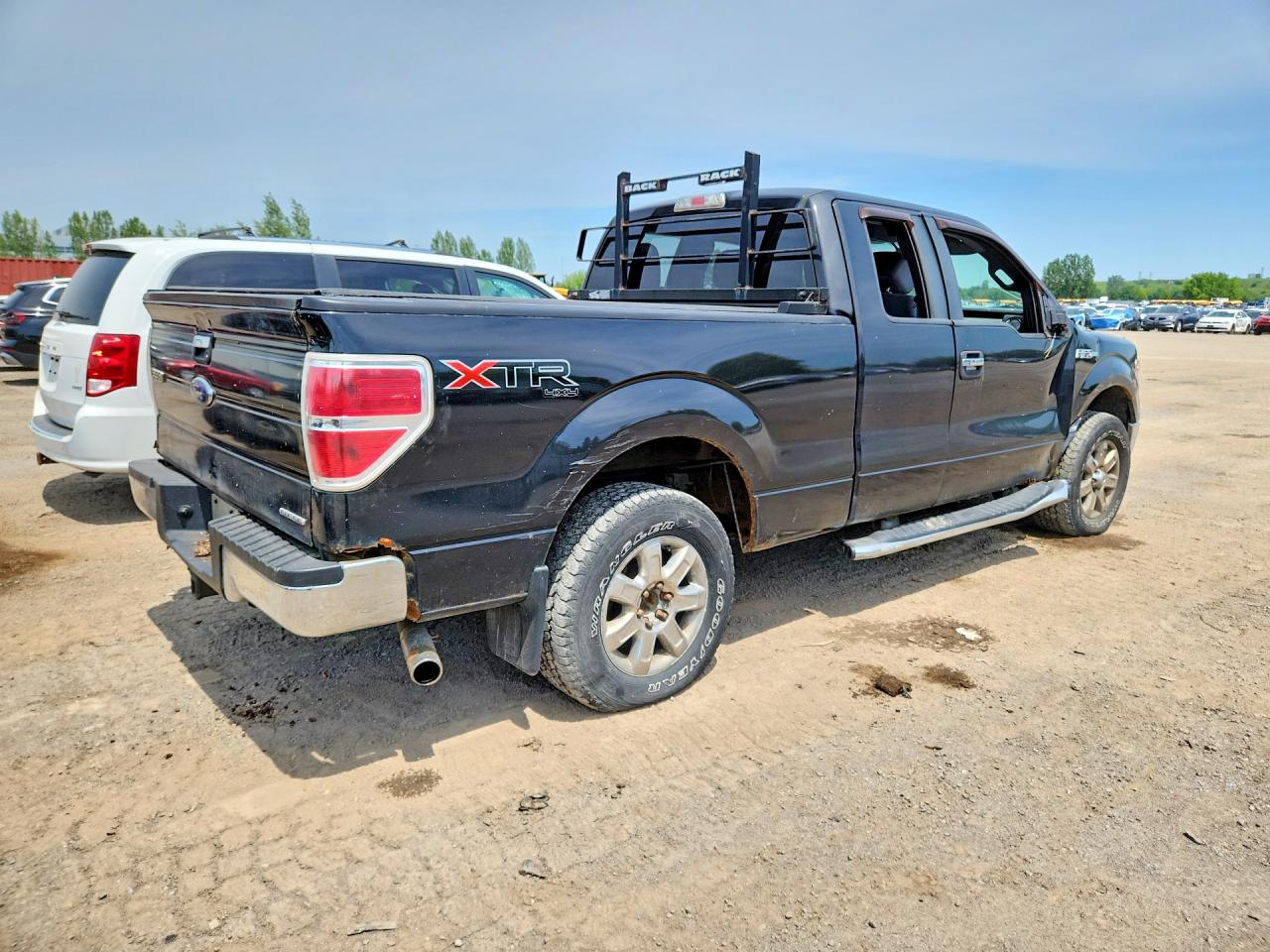 2013 Ford F150 Super Cab Black vin: 1FTFX1EF0DFC00906