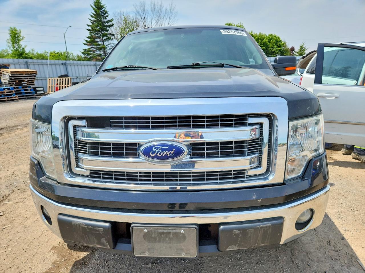 2013 Ford F150 Super Cab Black vin: 1FTFX1EF0DFC00906