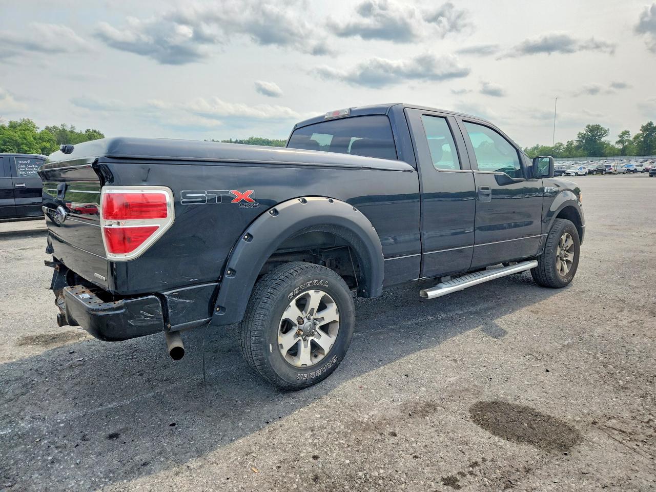 2013 Ford F150 Super Cab Black vin: 1FTFX1EF0DFC75301