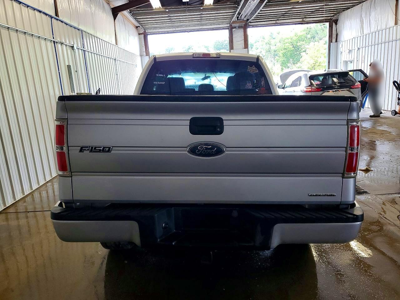 2014 Ford F150 Super Cab Silver vin: 1FTFX1EF0EFC29520