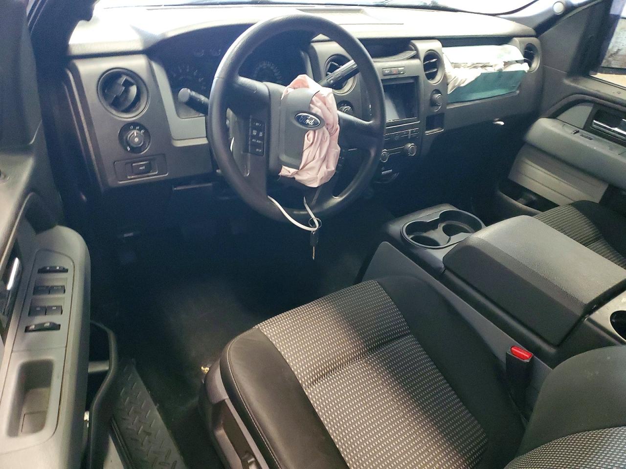 2014 Ford F150 Super Cab Silver vin: 1FTFX1EF0EFC29520