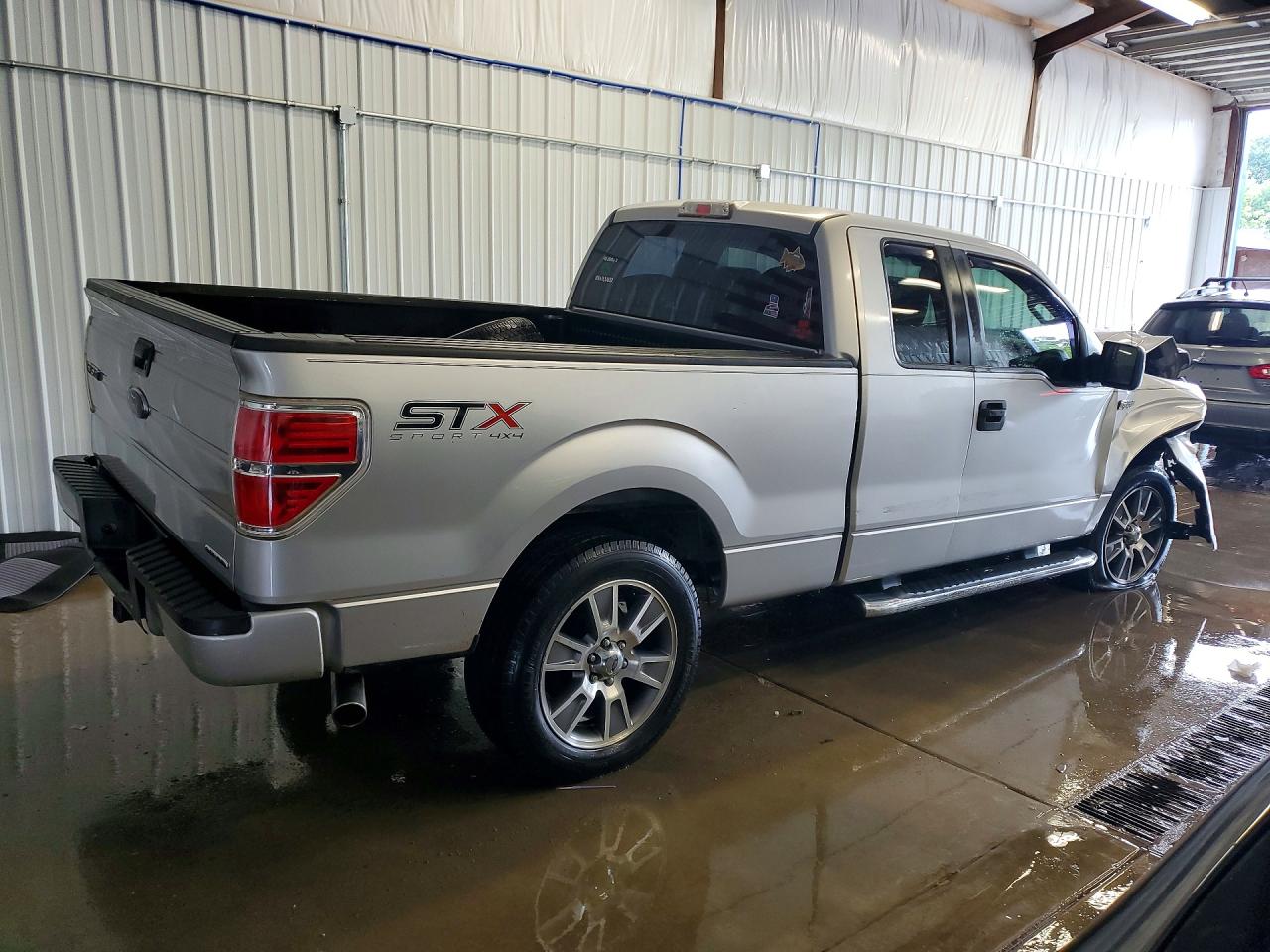 2014 Ford F150 Super Cab Silver vin: 1FTFX1EF0EFC29520