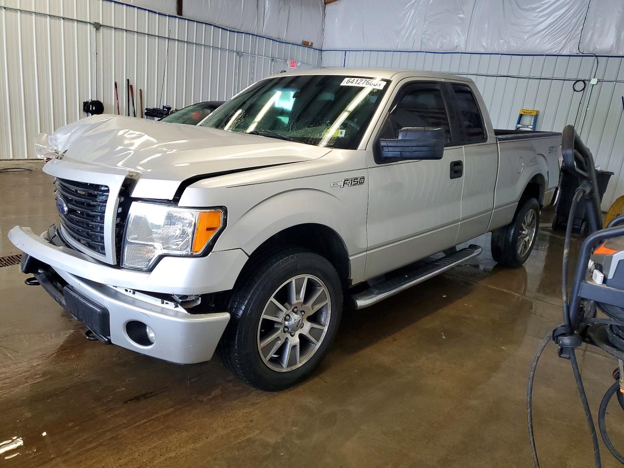 2014 Ford F150 Super Cab Silver vin: 1FTFX1EF0EFC29520