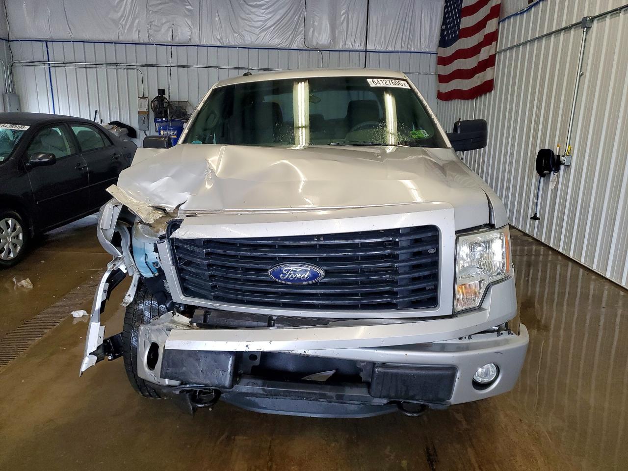 2014 Ford F150 Super Cab Silver vin: 1FTFX1EF0EFC29520