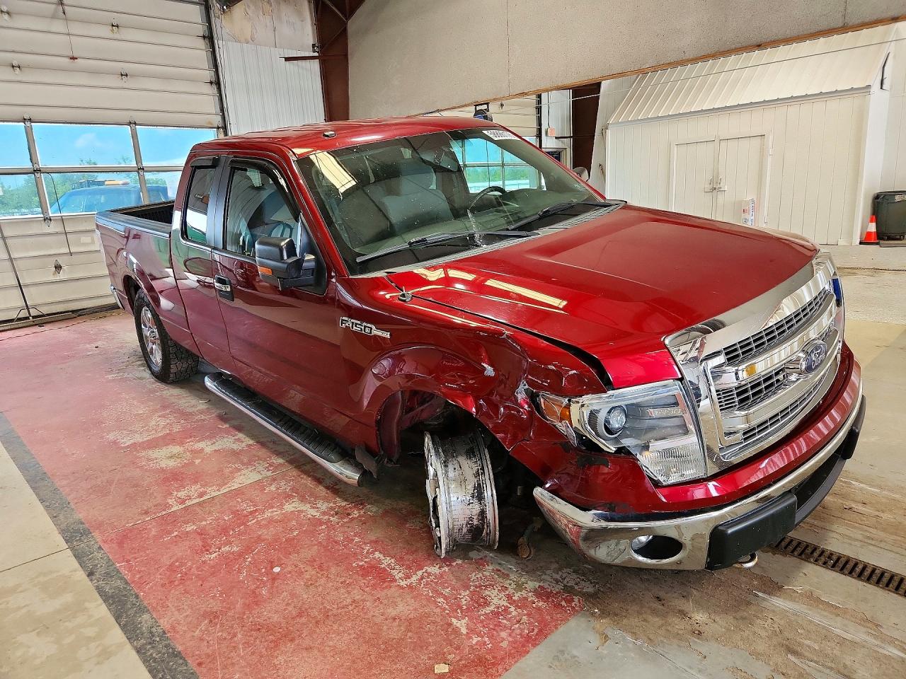 2014 Ford F150 Super Cab Красный vin: 1FTFX1EF0EKF52232