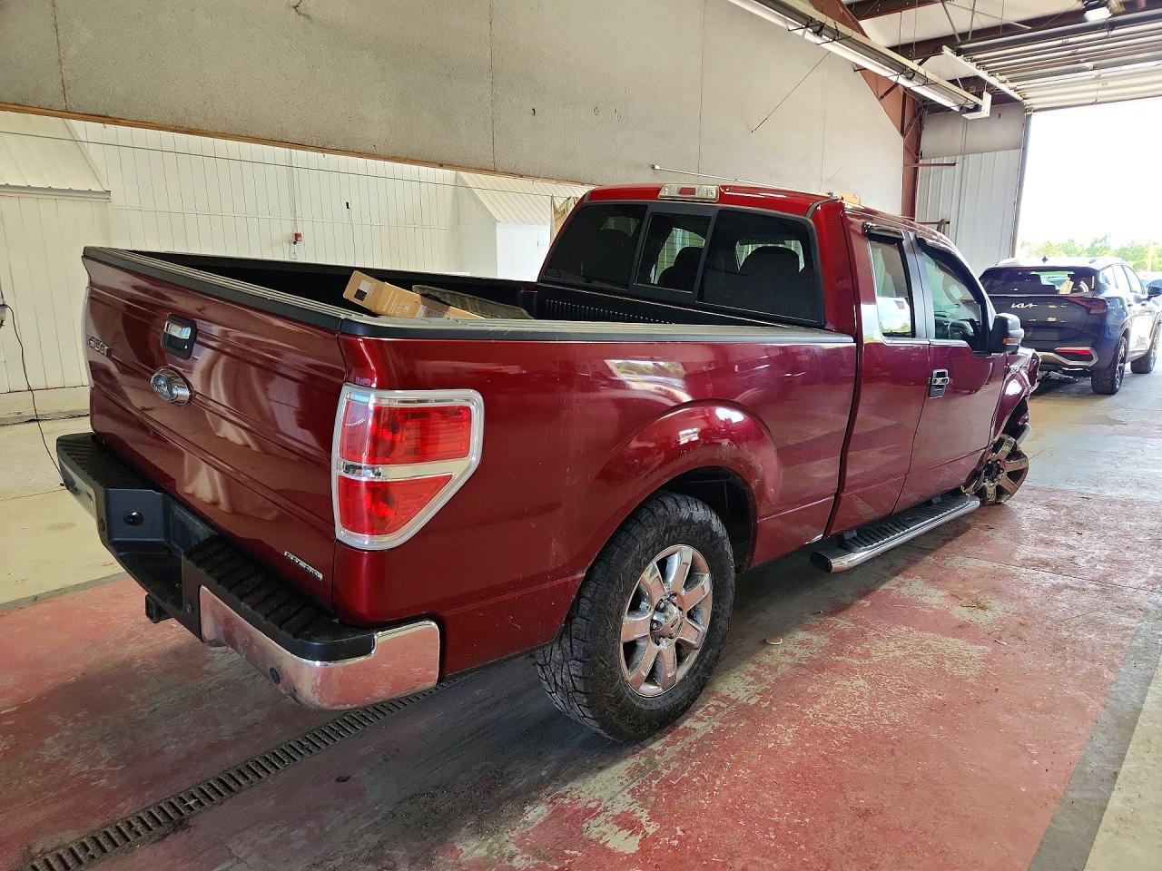 2014 Ford F150 Super Cab Красный vin: 1FTFX1EF0EKF52232