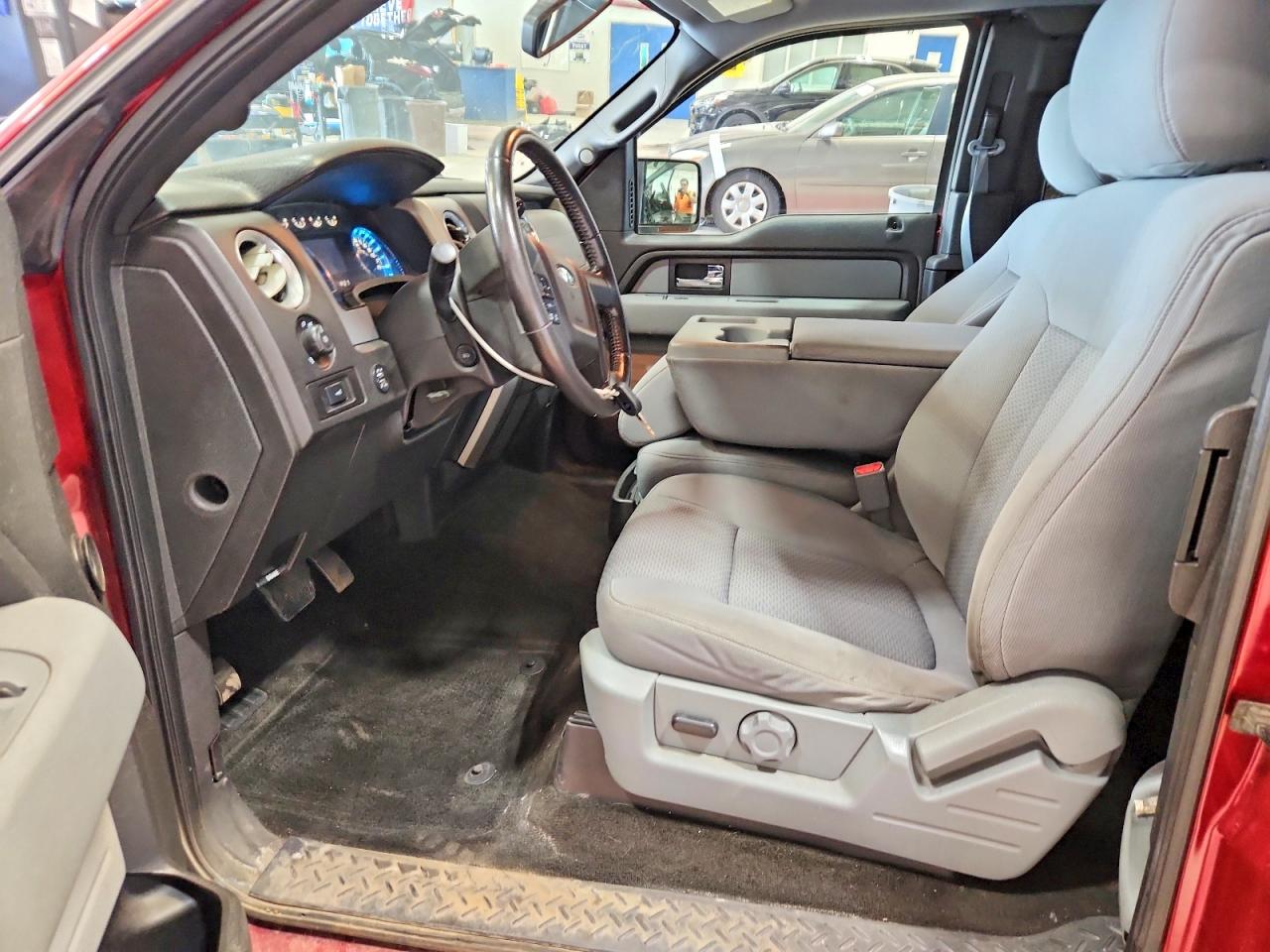2014 Ford F150 Super Cab Красный vin: 1FTFX1EF0EKF52232