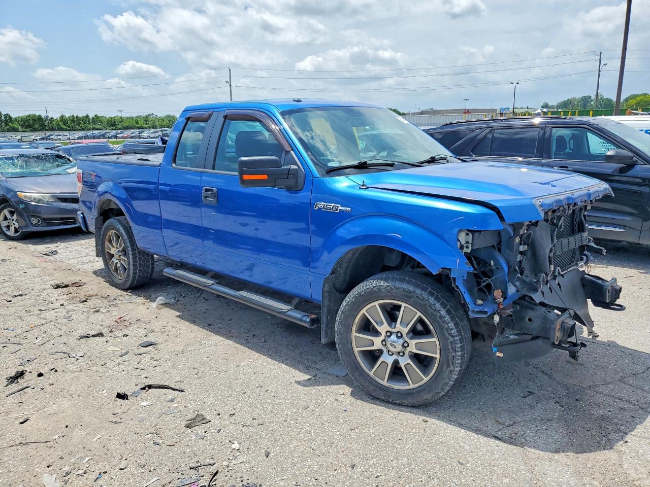 2014 Ford F150 Super Cab Blue vin: 1FTFX1EF0EKG39581