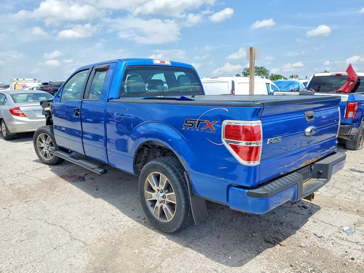 2014 Ford F150 Super Cab Blue vin: 1FTFX1EF0EKG39581