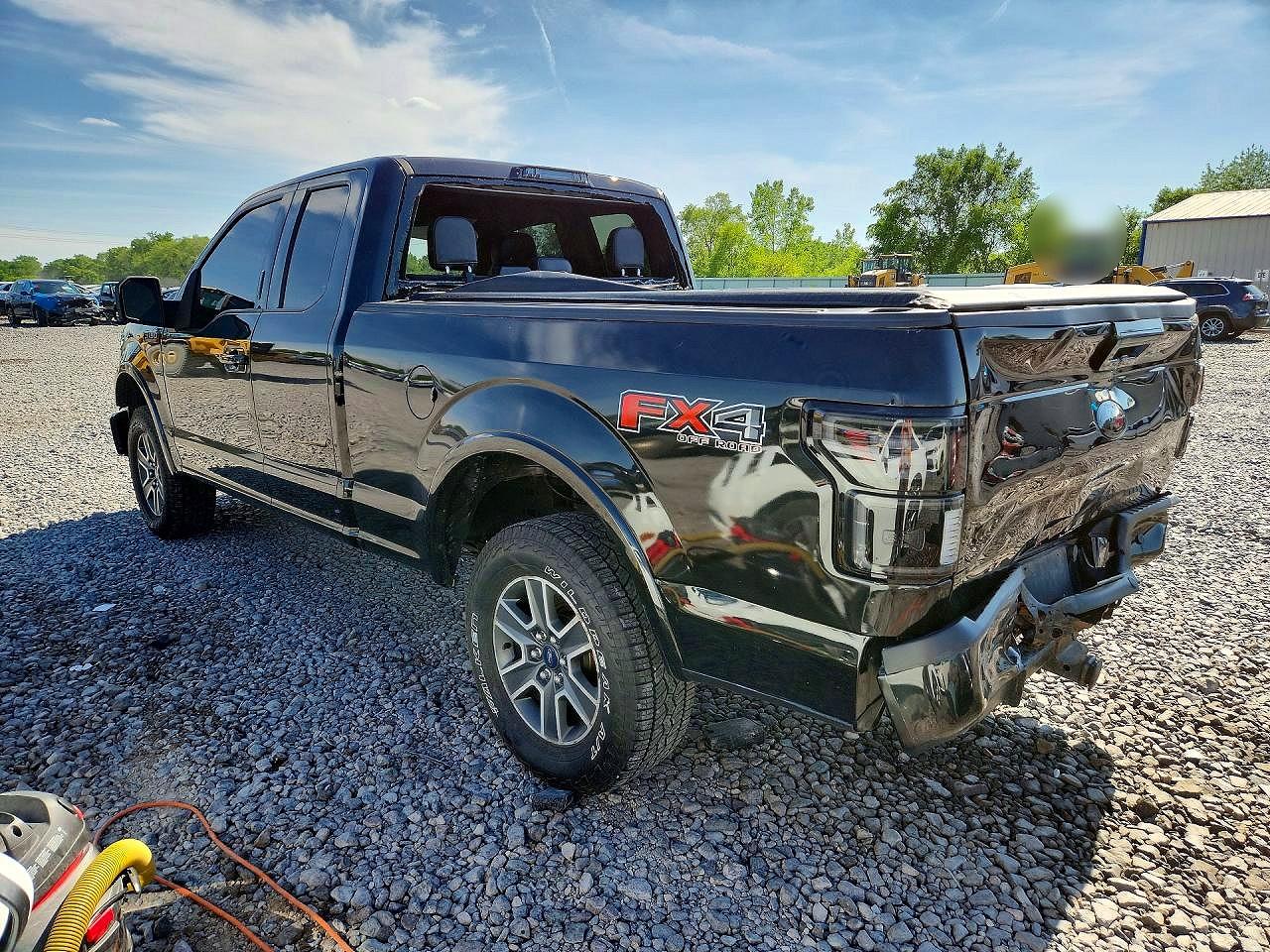 2015 Ford F150 Super Cab Черный vin: 1FTFX1EF0FFB24087