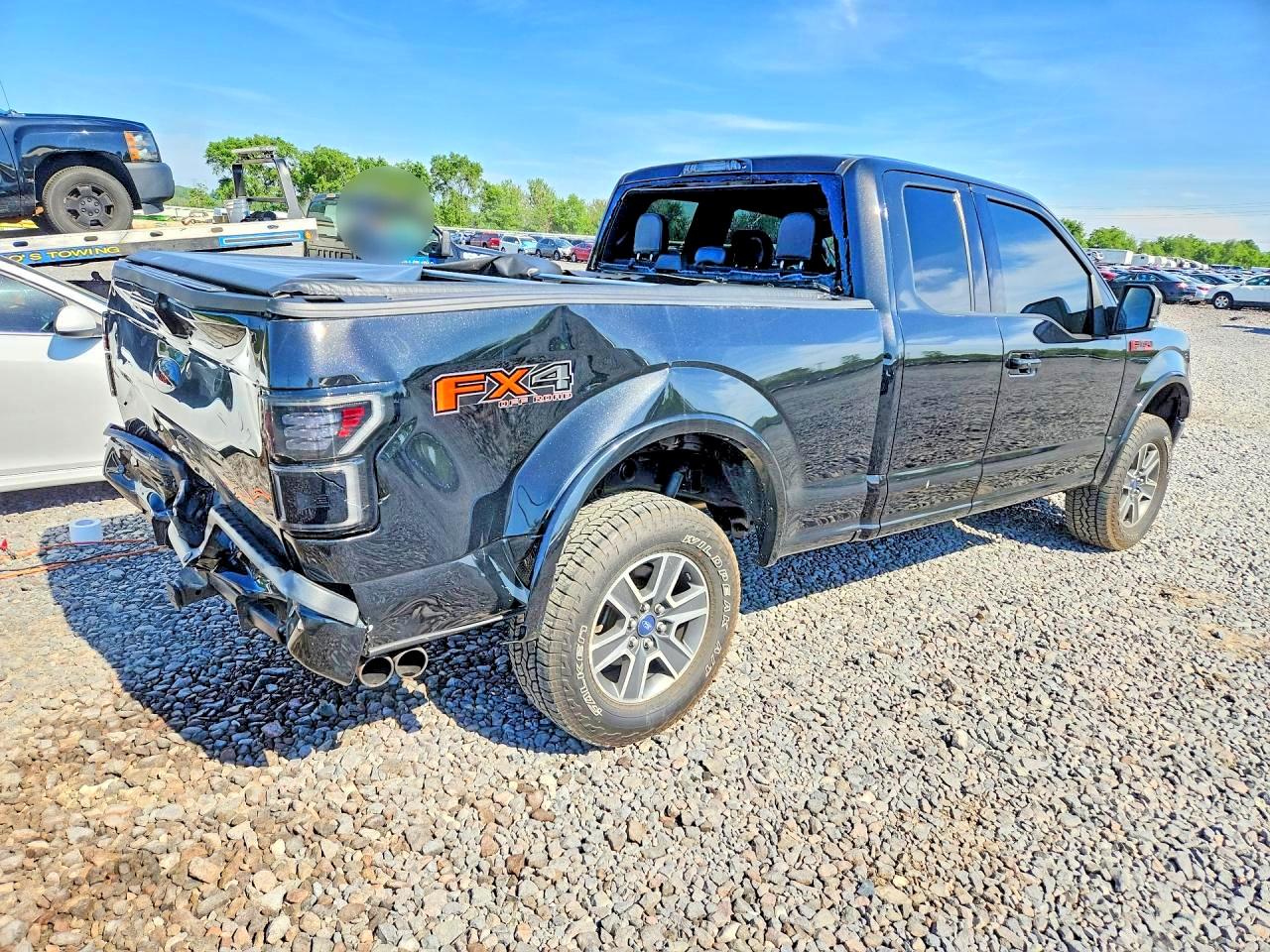 2015 Ford F150 Super Cab Черный vin: 1FTFX1EF0FFB24087