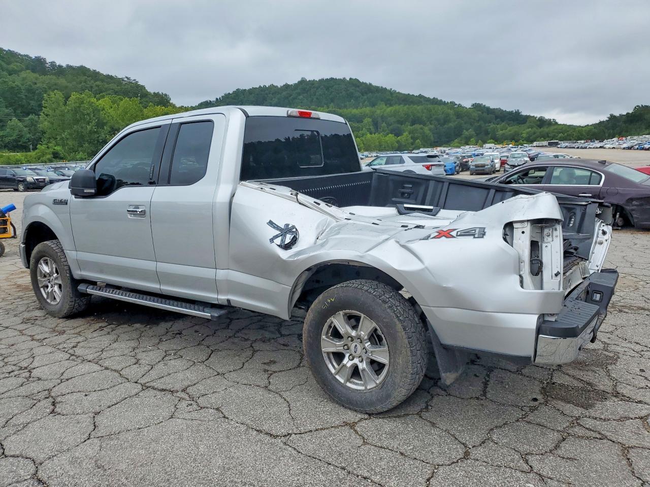 2015 Ford F150 Super Cab Silver vin: 1FTFX1EF0FFC04960