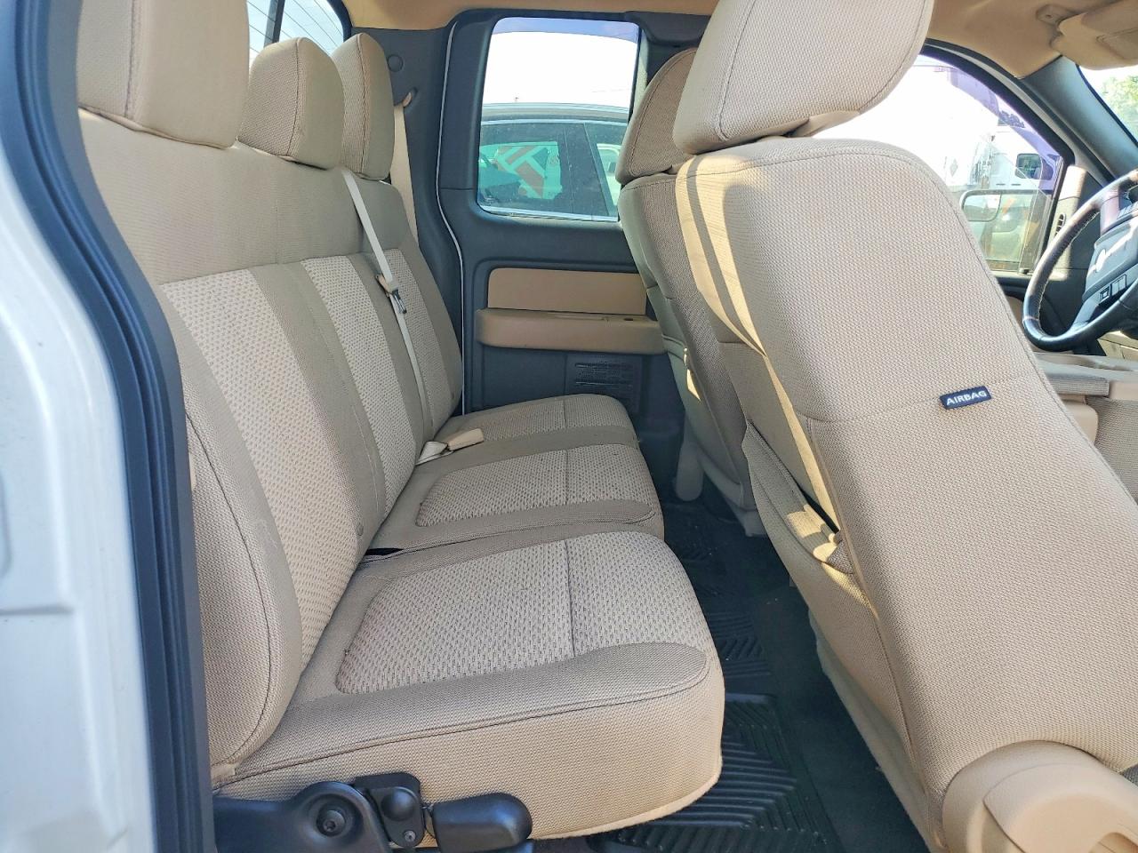2011 Ford F150 Super Cab White vin: 1FTFX1EF1BFA38796