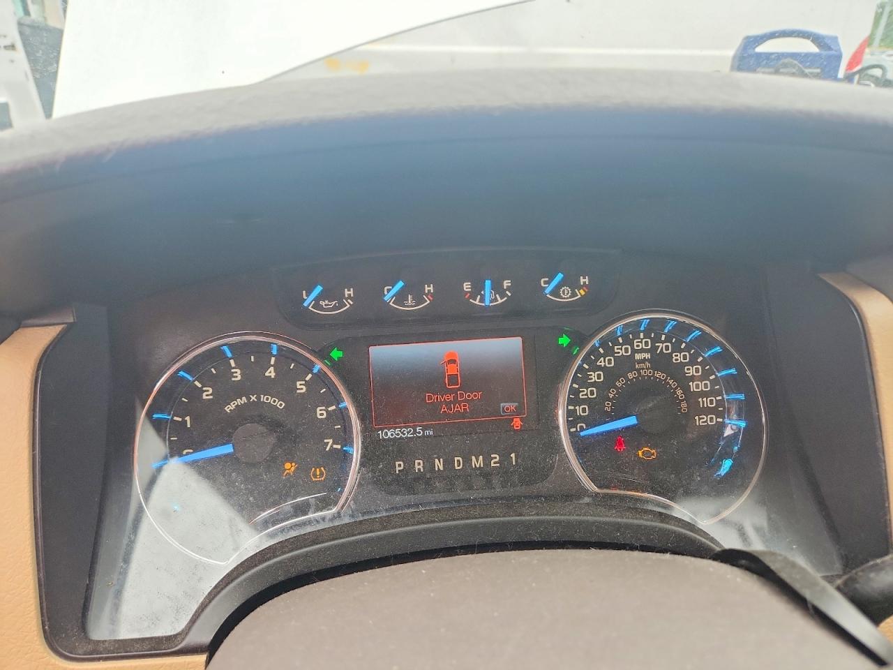 2011 Ford F150 Super Cab White vin: 1FTFX1EF1BFA38796