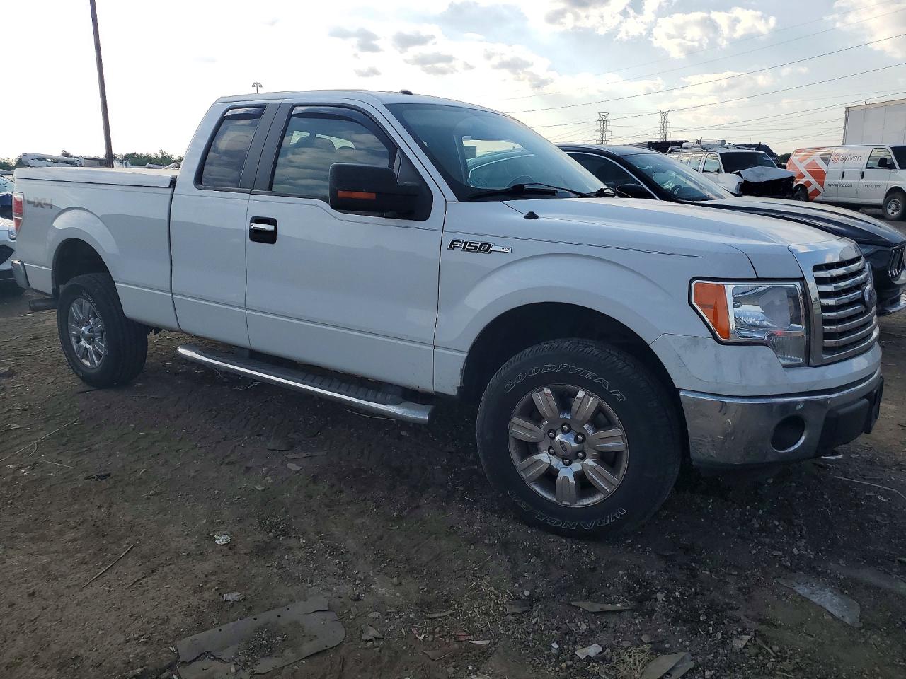 2011 Ford F150 Super Cab White vin: 1FTFX1EF1BFA38796