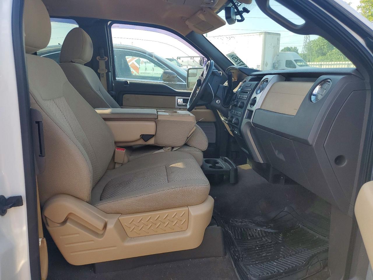 2011 Ford F150 Super Cab White vin: 1FTFX1EF1BFA38796