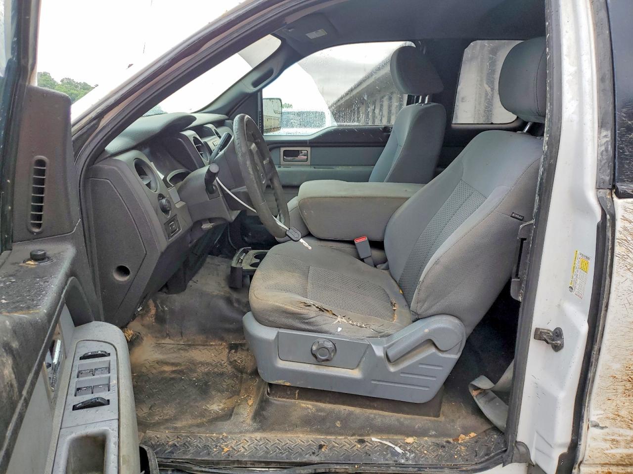 2011 Ford F150 Super Cab White vin: 1FTFX1EF1BKE21872