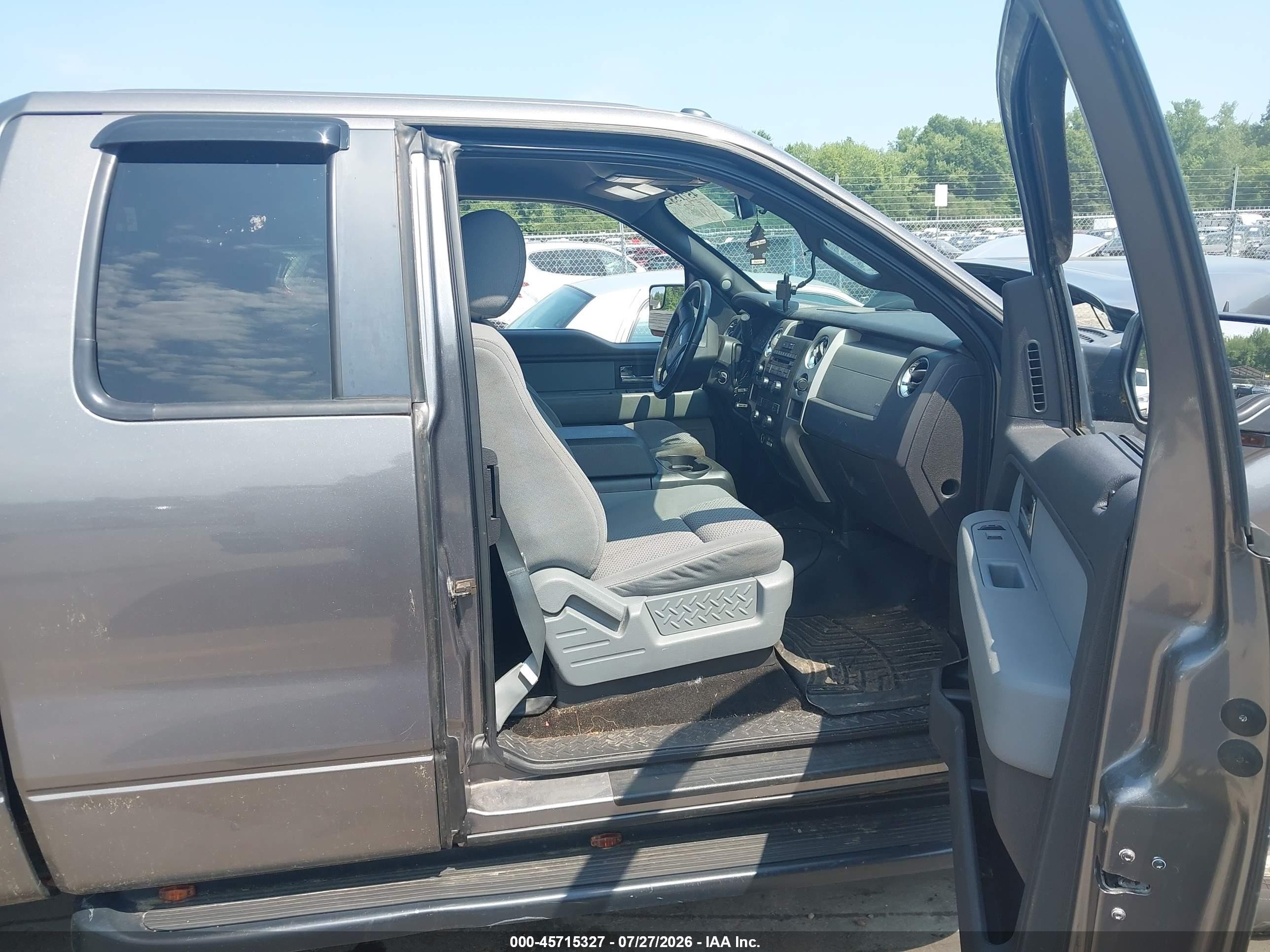2012 Ford F-150 Xlt Silver vin: 1FTFX1EF1CFD08711