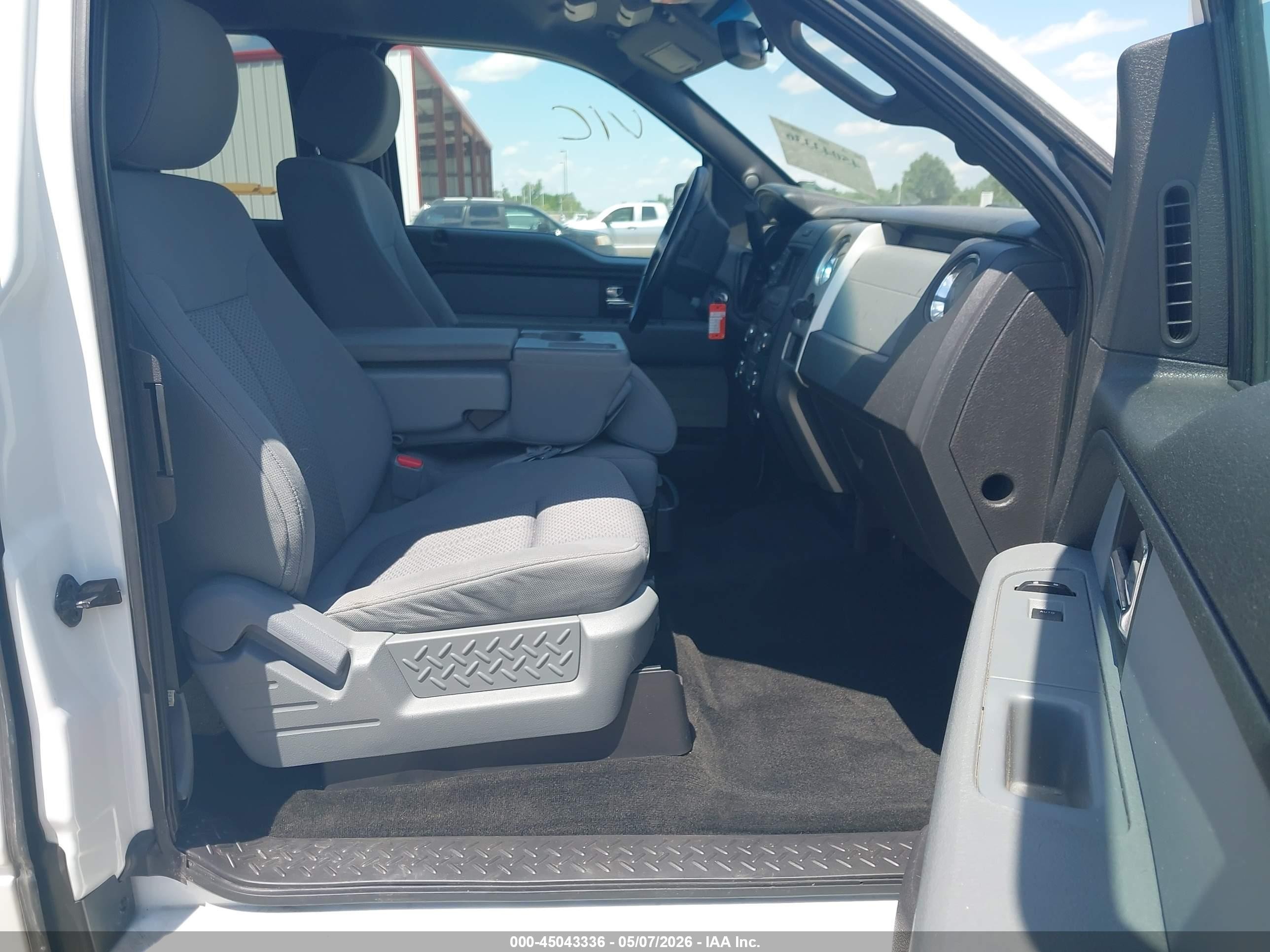 2013 Ford F-150 Xlt White vin: 1FTFX1EF1DFB08378