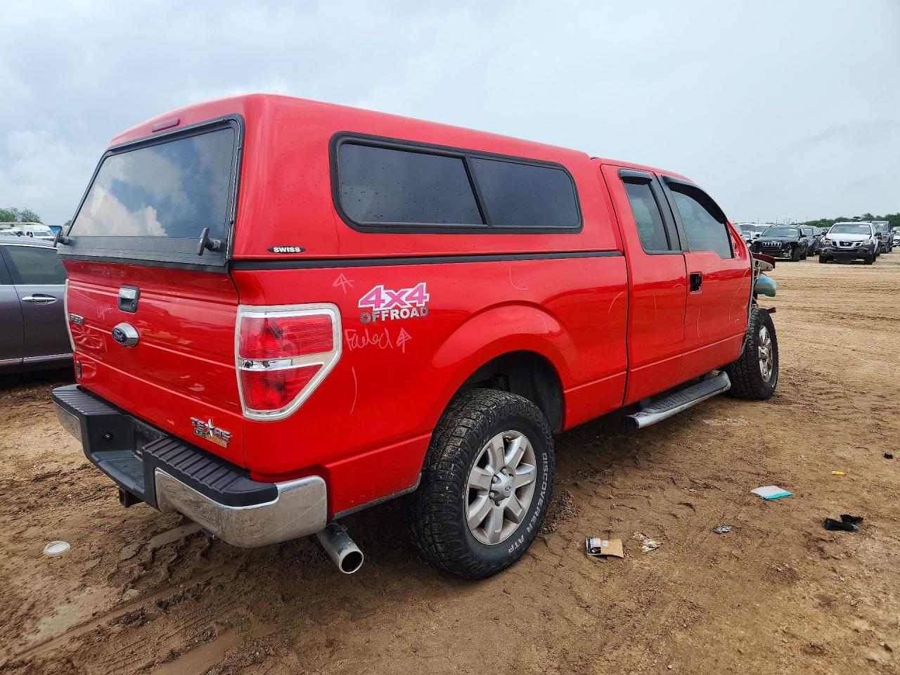2013 Ford F150 Super Cab Red vin: 1FTFX1EF1DFB97045