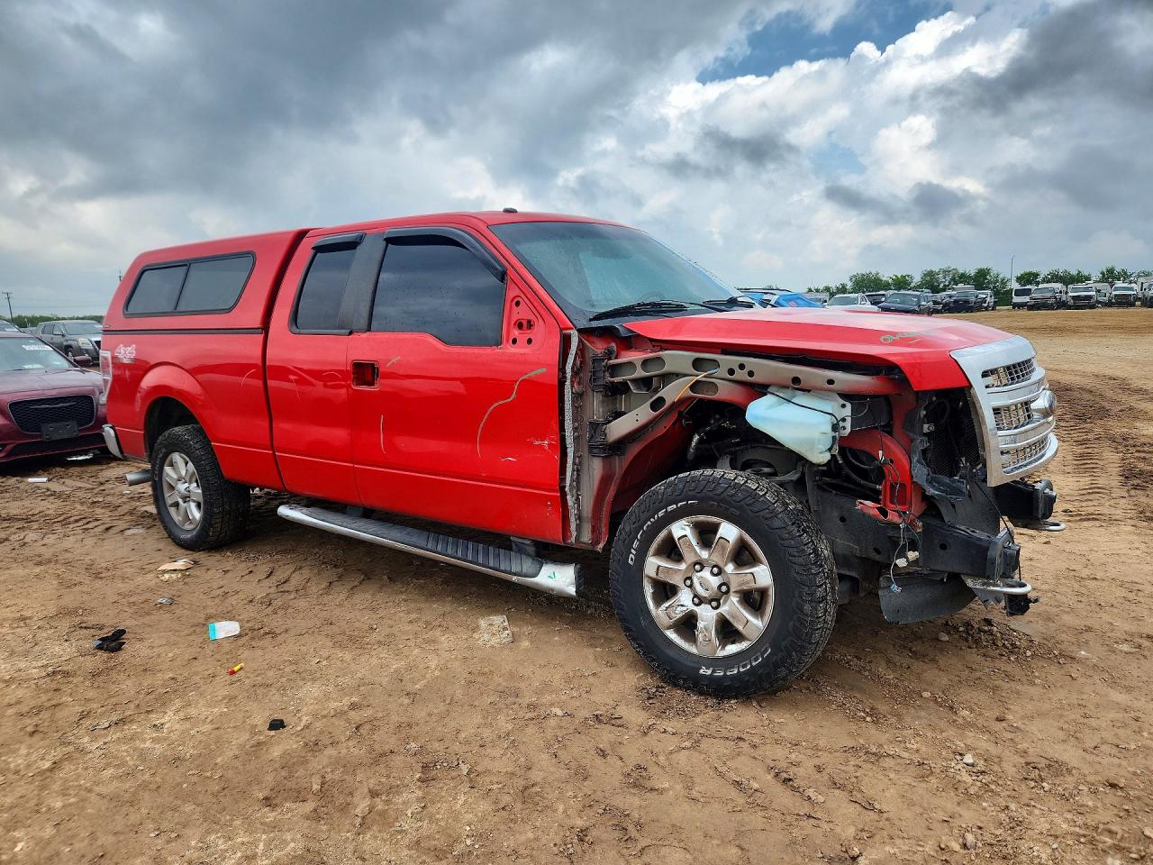 2013 Ford F150 Super Cab Red vin: 1FTFX1EF1DFB97045