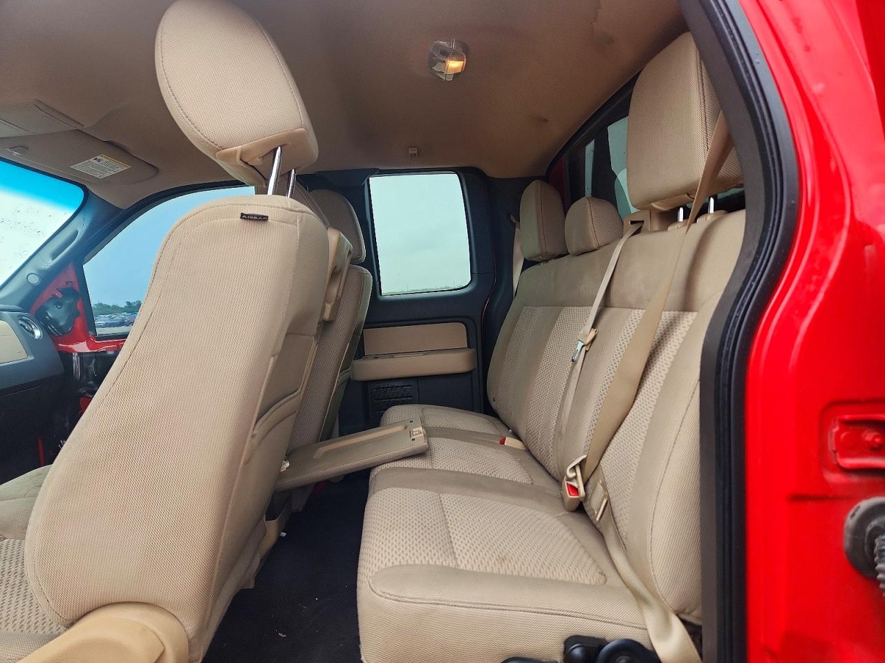 2013 Ford F150 Super Cab Red vin: 1FTFX1EF1DFB97045