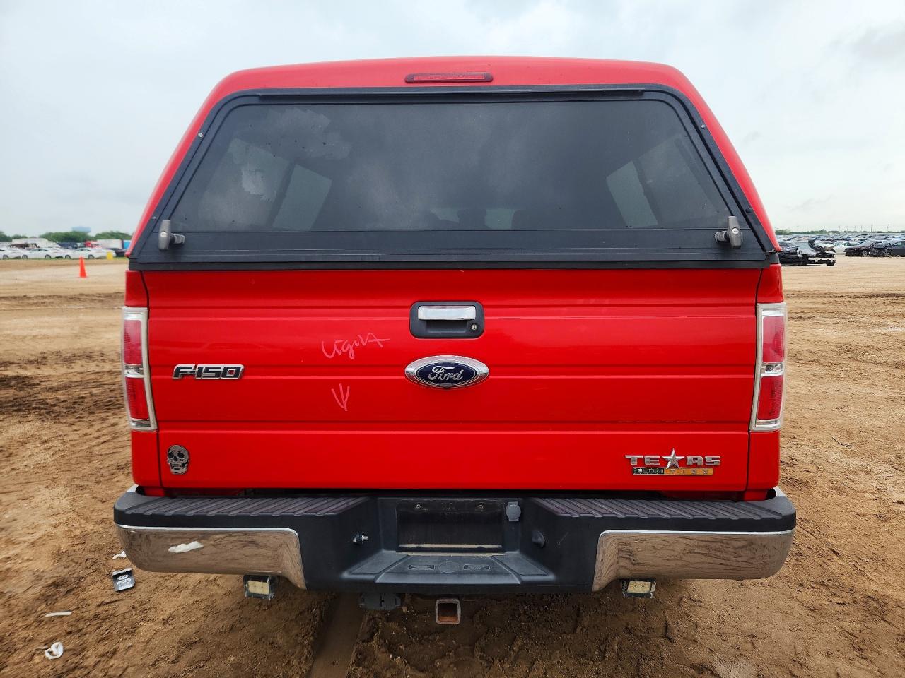 2013 Ford F150 Super Cab Red vin: 1FTFX1EF1DFB97045